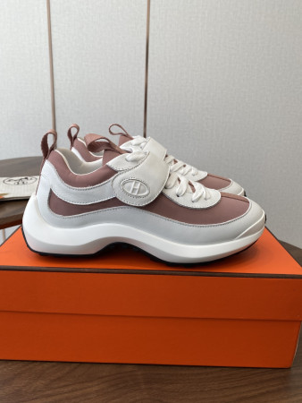 UA Hermès Loop Sneaker