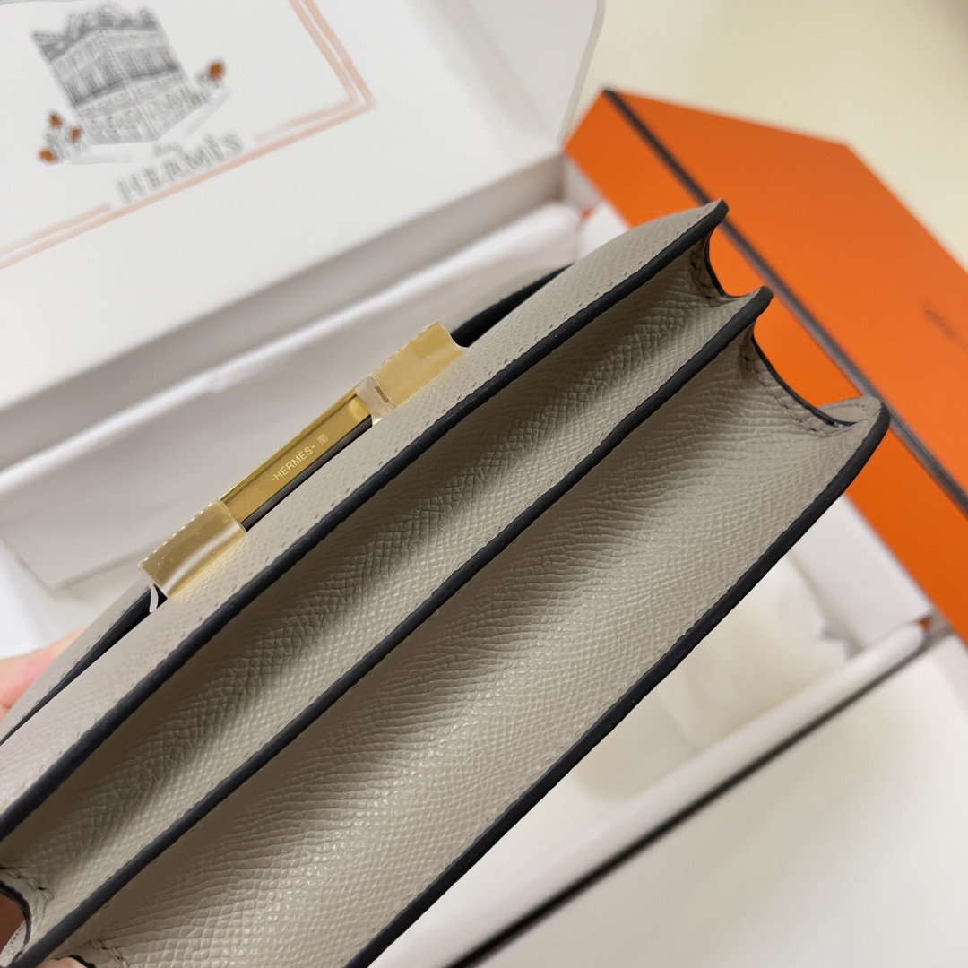 Hermès Constance 19 Epsom Gold Hardware 7.25" x 6.25" x 2.25"