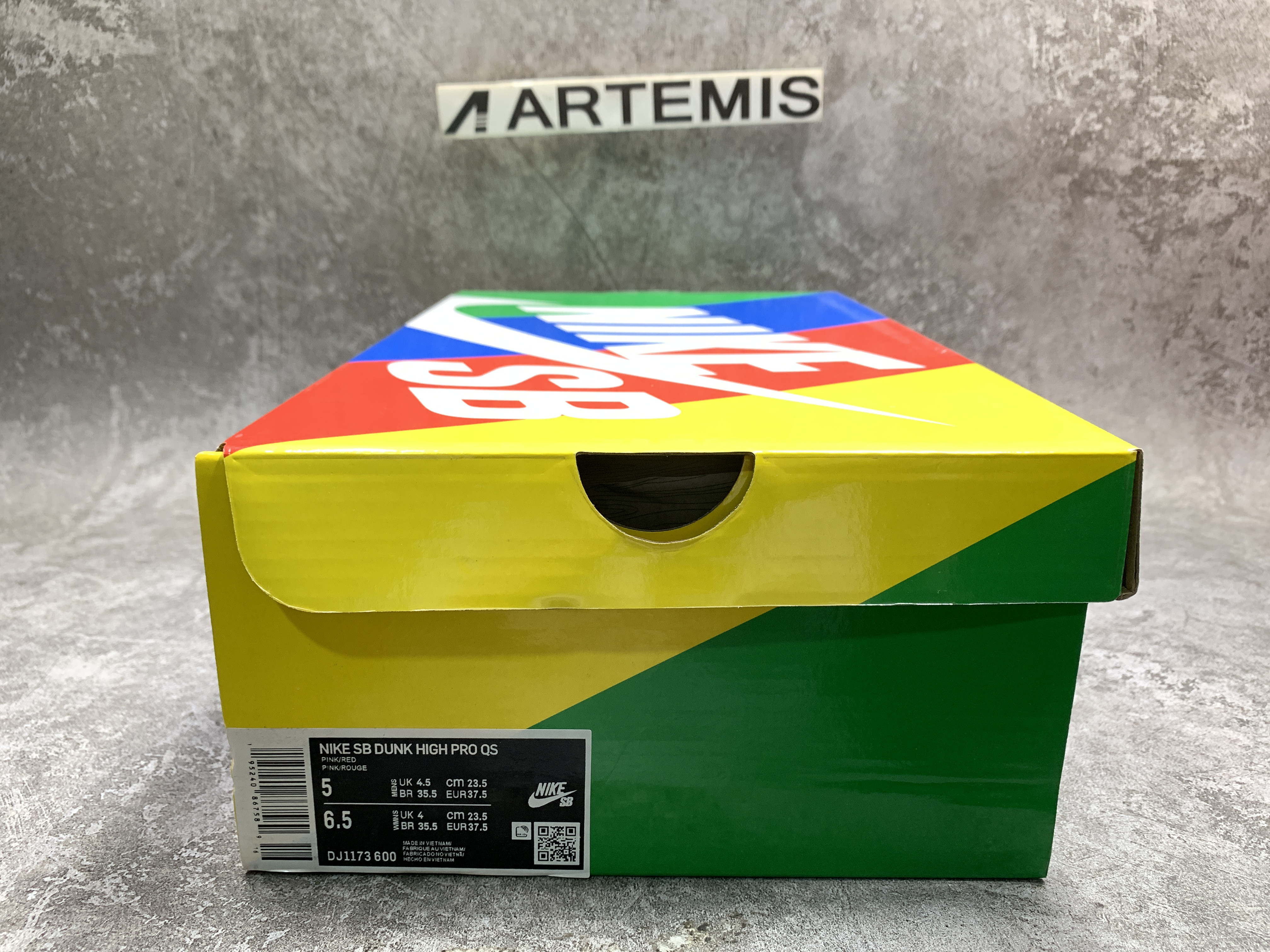 Nike Dunk Mid Social Status Free Lunch Strawberry Milk