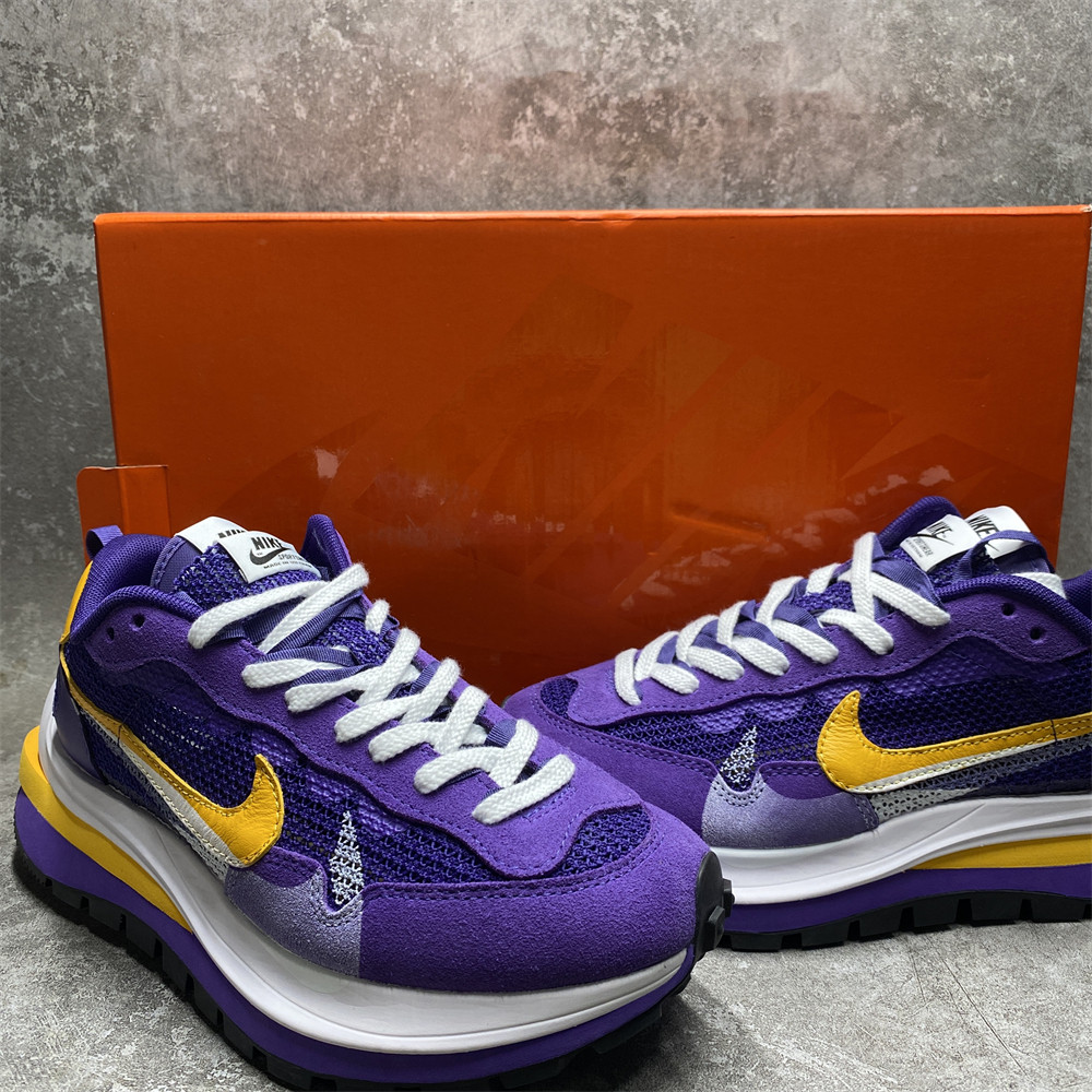 NIKE VAPORWAFFLE SACAI DARK IRIS