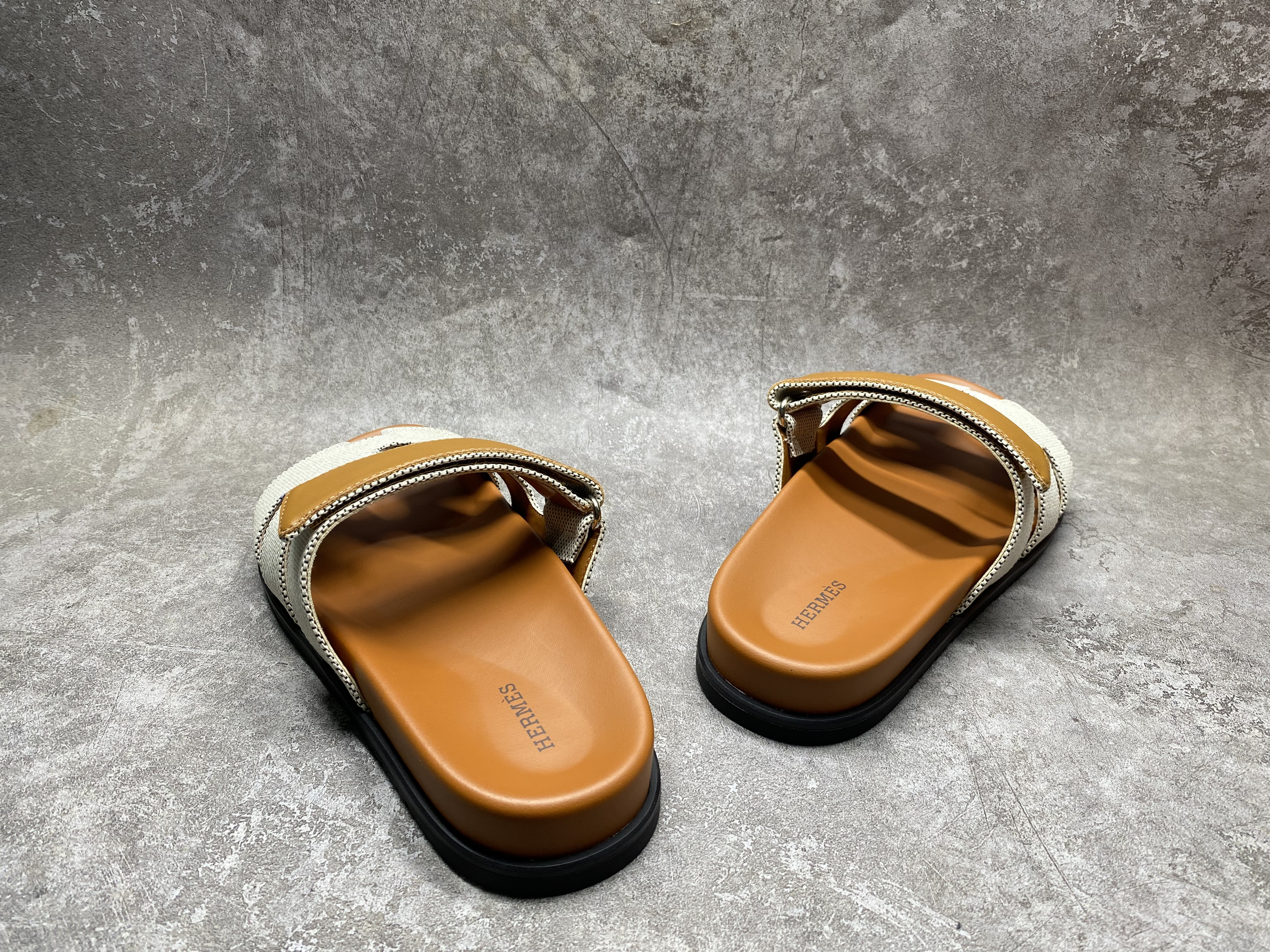 UA Hermès Chypre Sandal