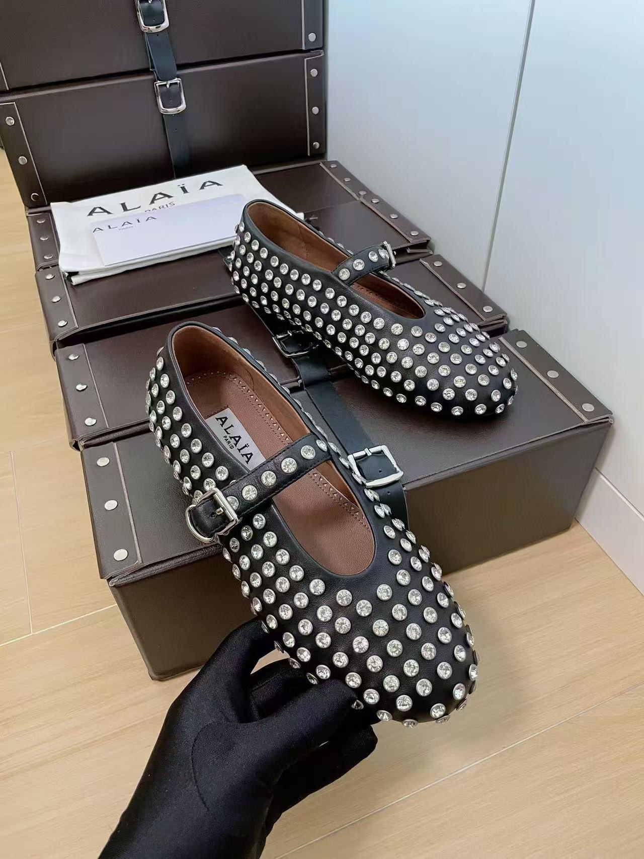 UA ALAÏA STRASS BALLET FLATS