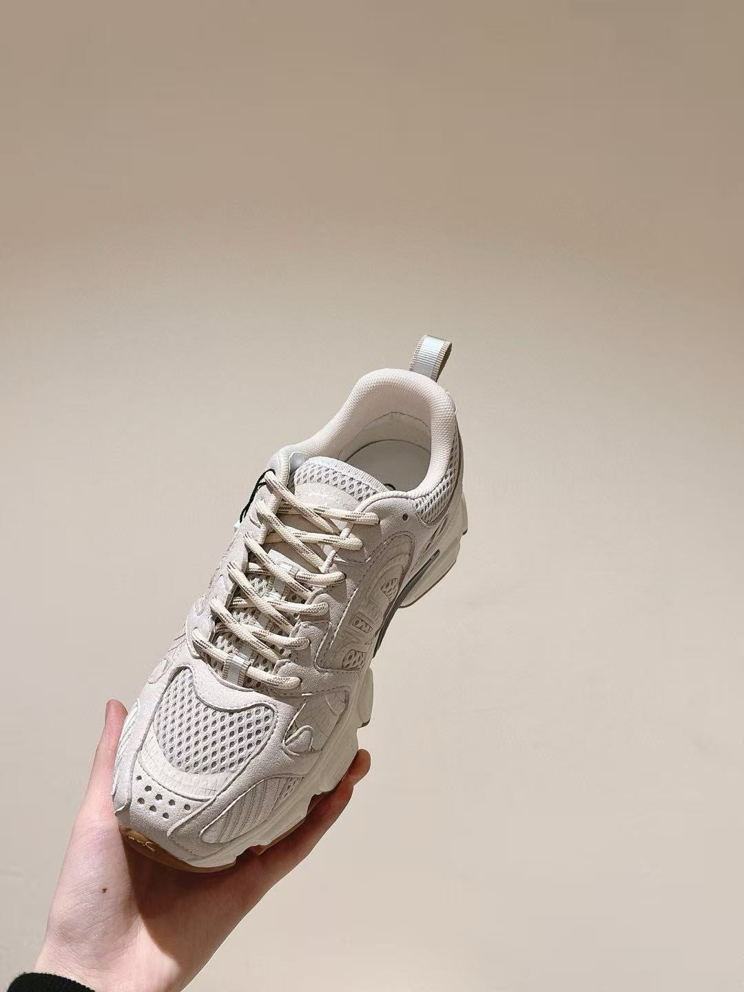 ua D*or chrono sneakers