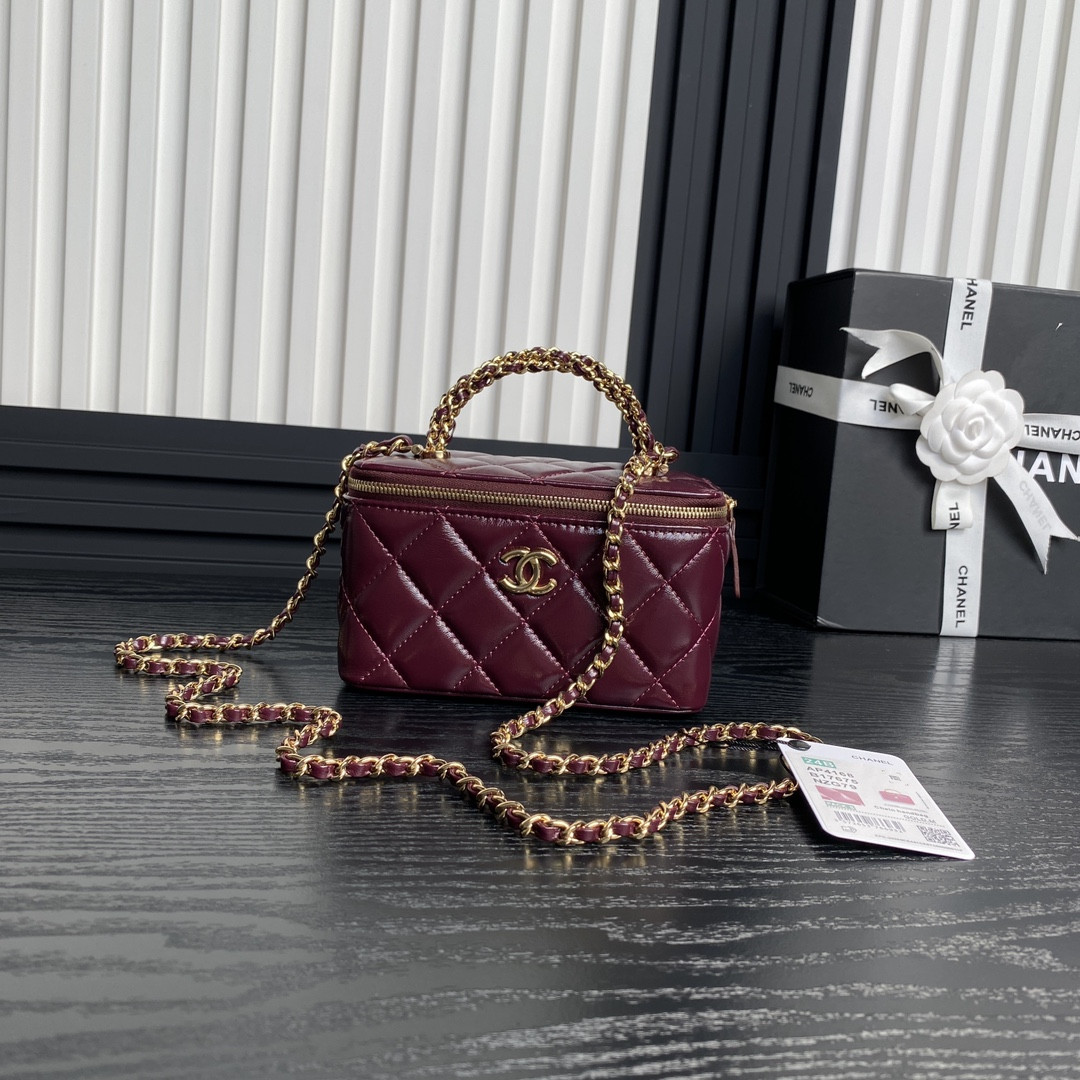 Ch*el clutch with chain 9.5x 17x 8cm