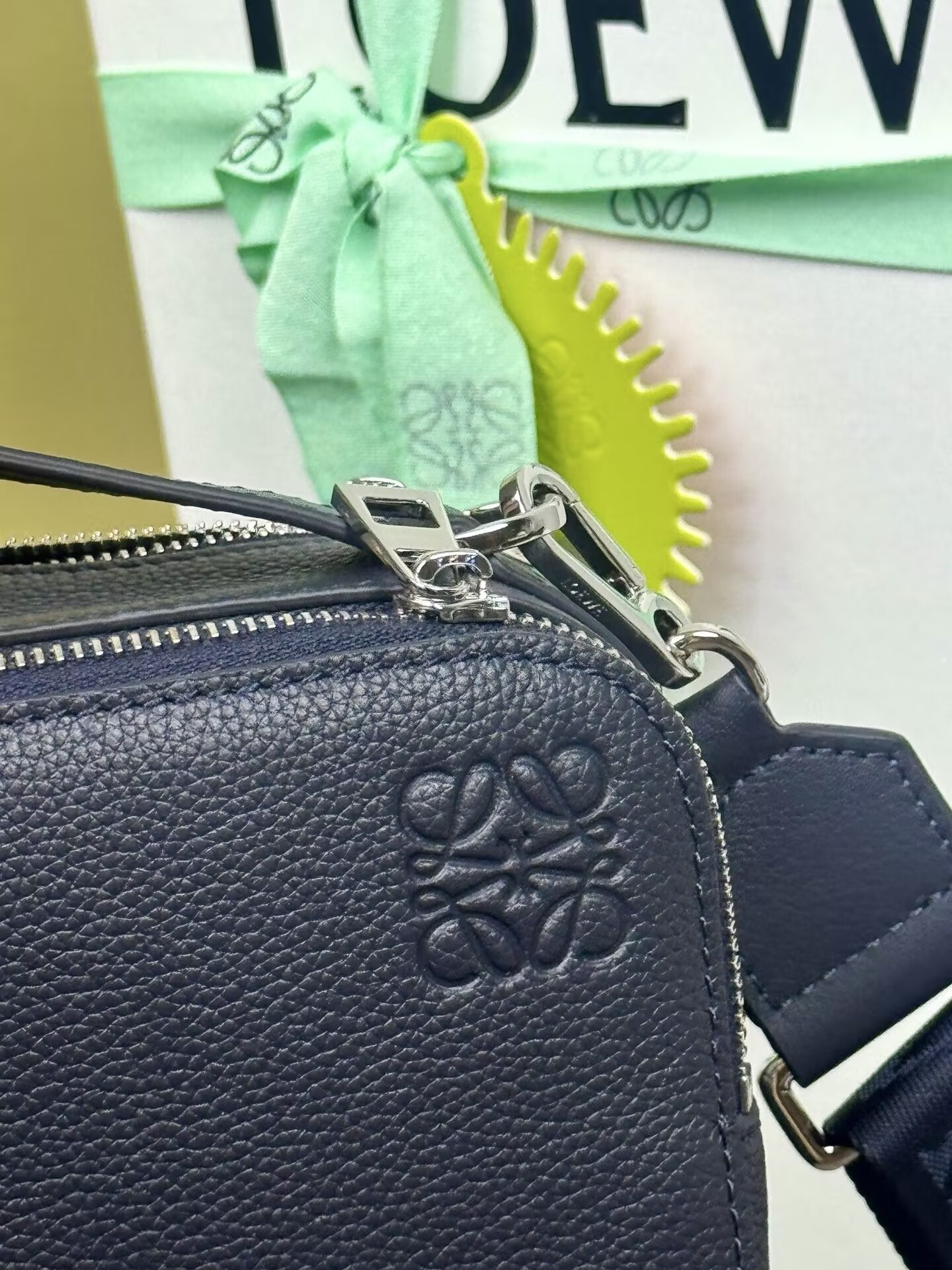 L0ew* mini crossbody camera bag in soft grained calfskin 18x8.5x13cm