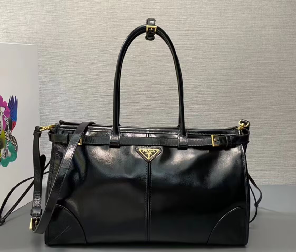 Pra*a bonnie large leather handbag in black 24x38x12cm