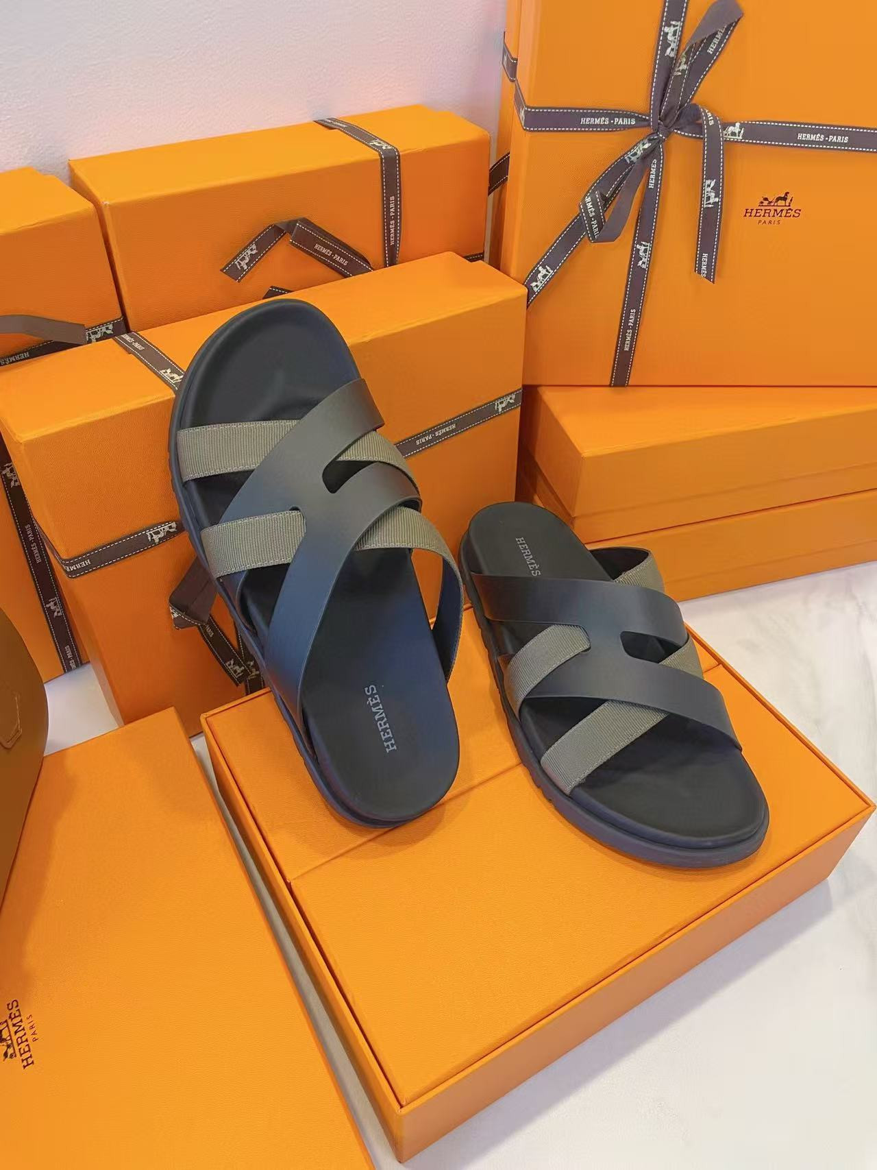 UA Hermès Kazimir Sandal