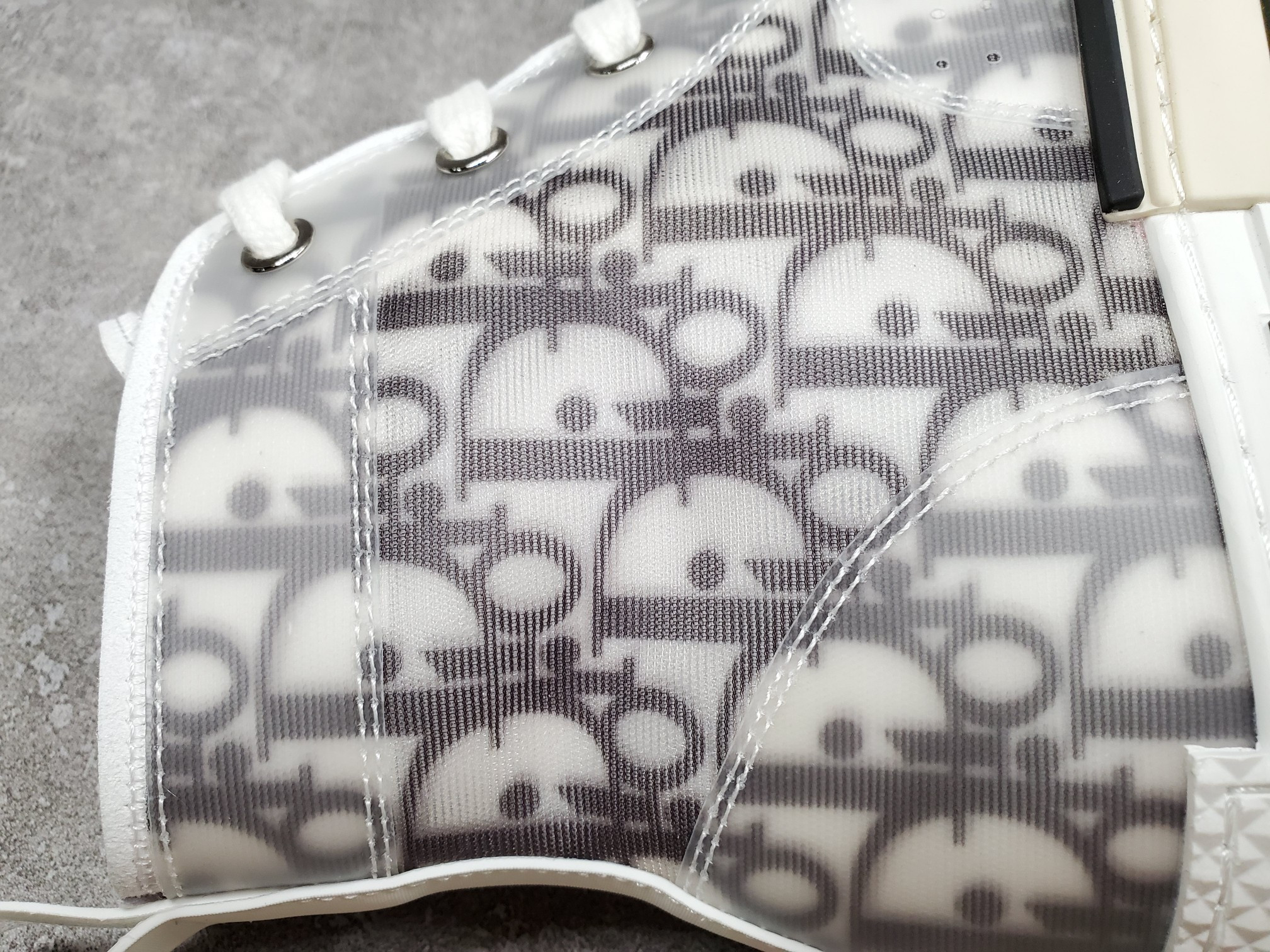 D*or b23 high top logo oblique