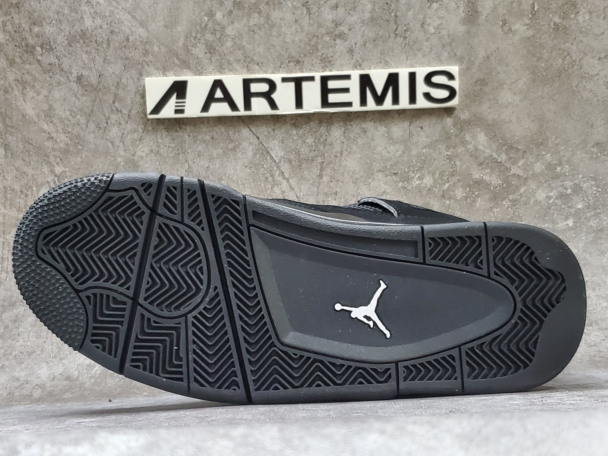 Air Jordan 4 Retro Black Cat (2020)