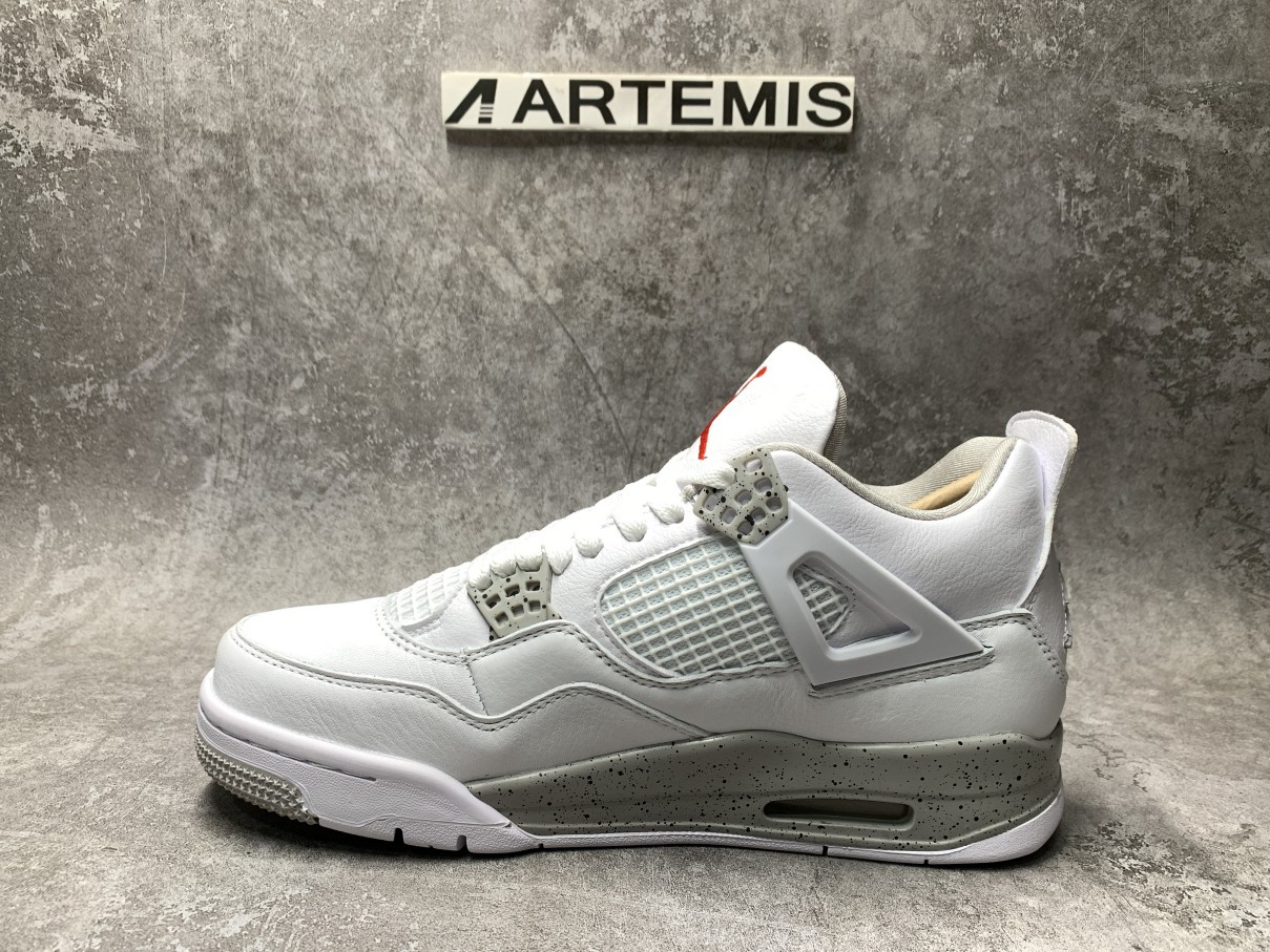 Air Jordan 4 Retro White Oreo