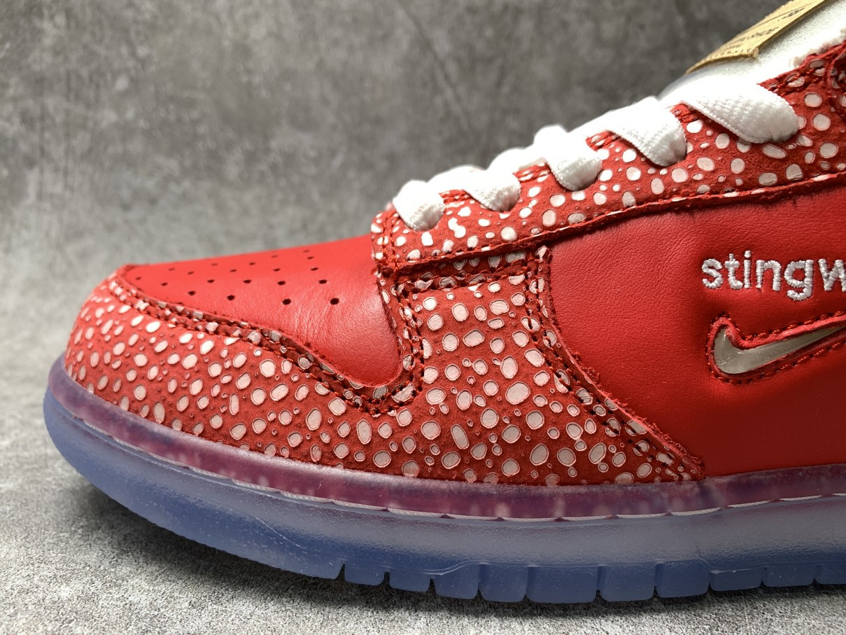 Nike Dunk SB Low Stingwater Magic Mushroom