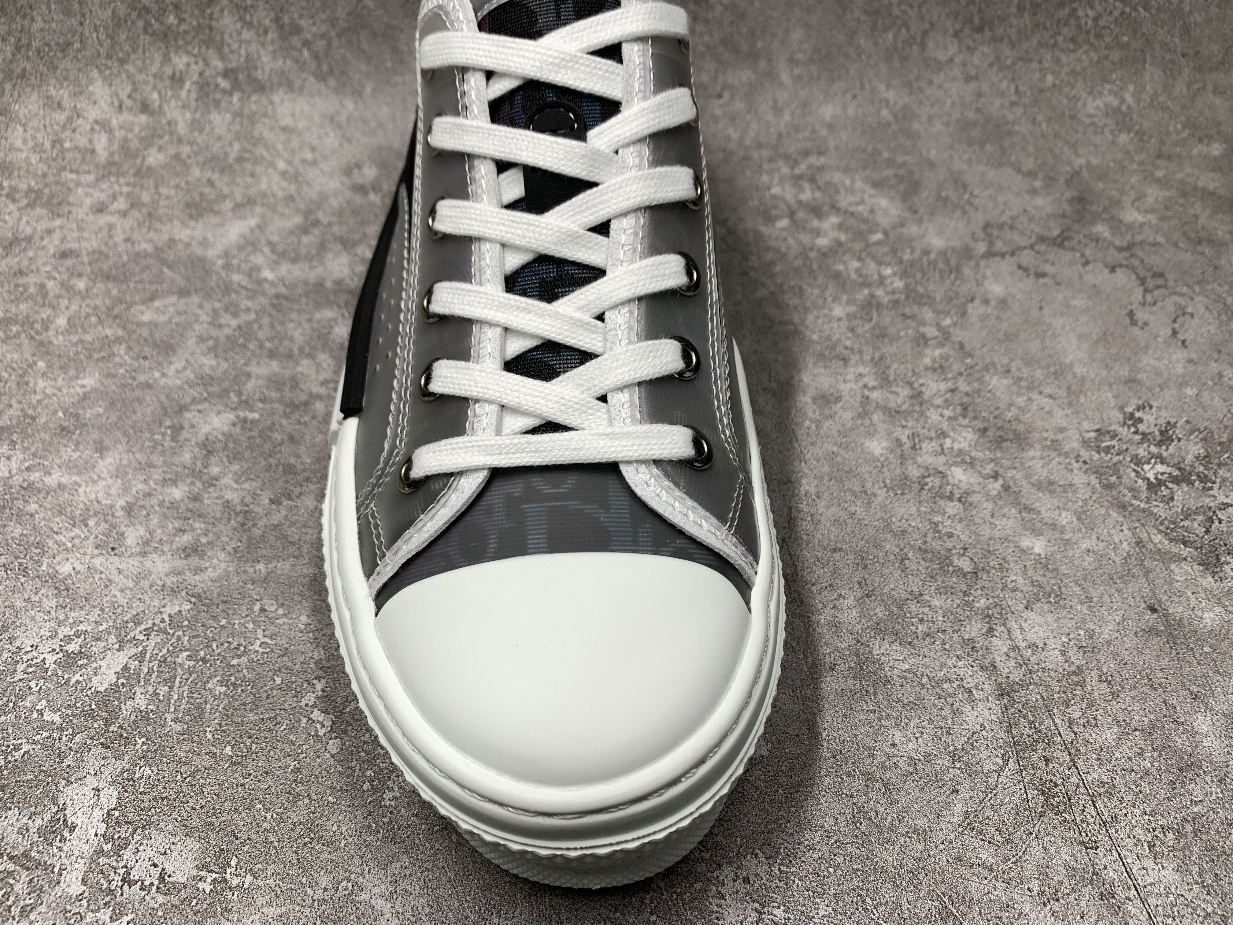 D*or b23 low blue black