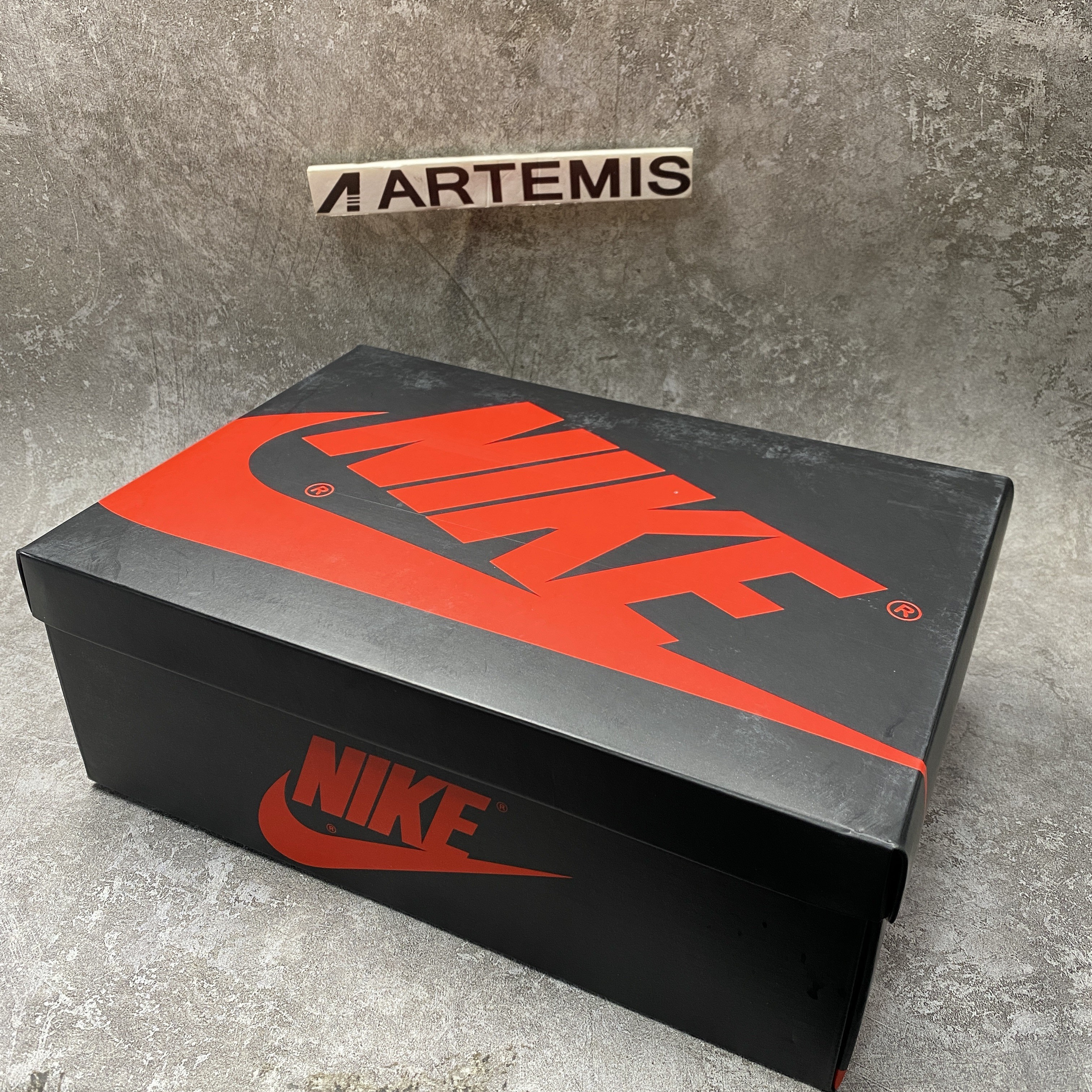 Air Jordan 1 High Element Gore-Tex Light Bone