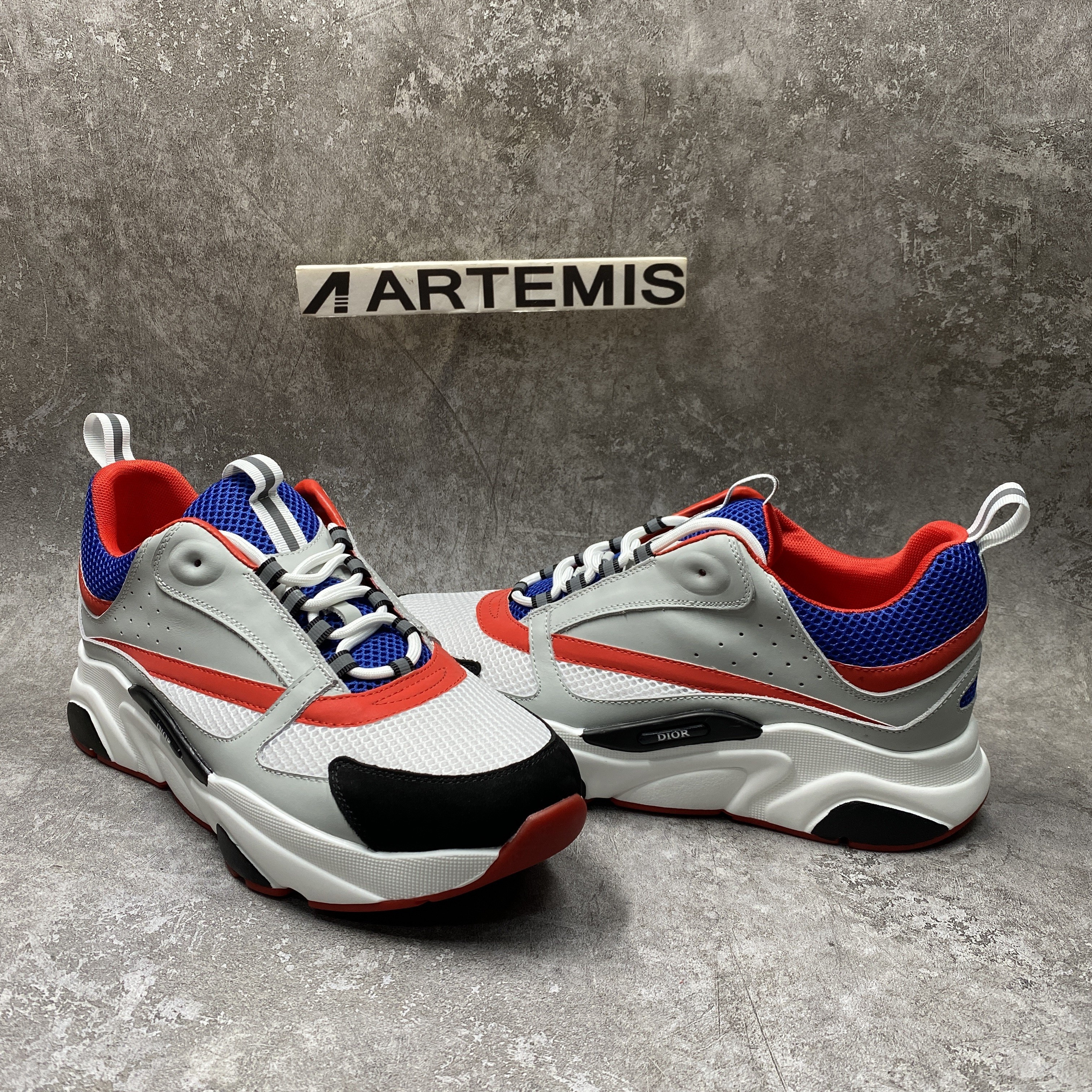 D*or b22 white red blue