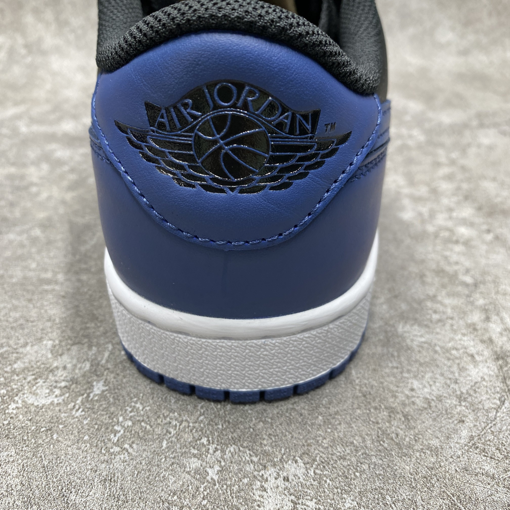 Jordan 1 Retro Low OG Mystic Navy