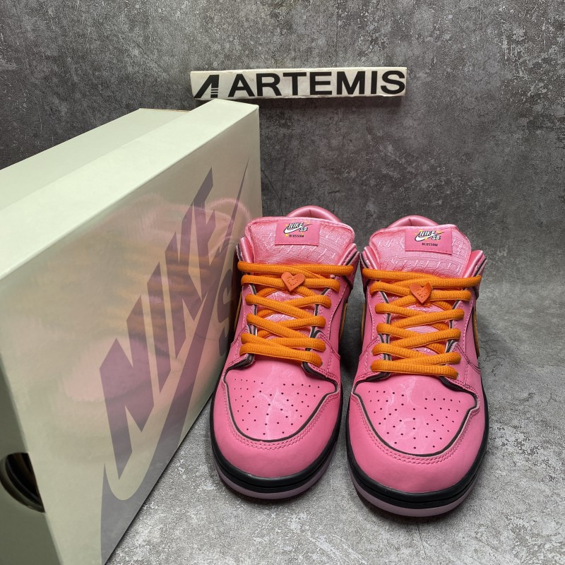The Powerpuff Girls x Nike Dunk SB Low   PINK