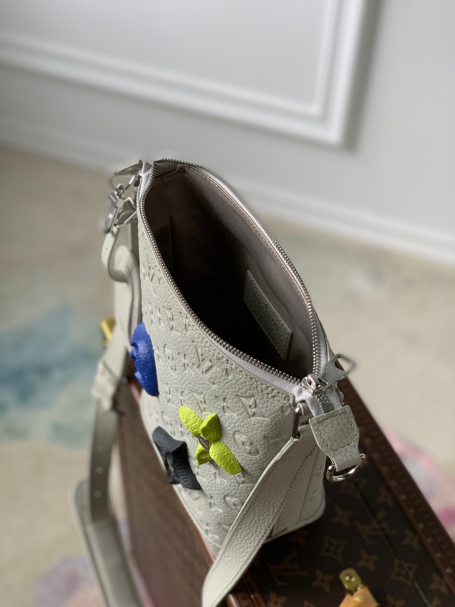 LV HOBO CRUISER PM M20875