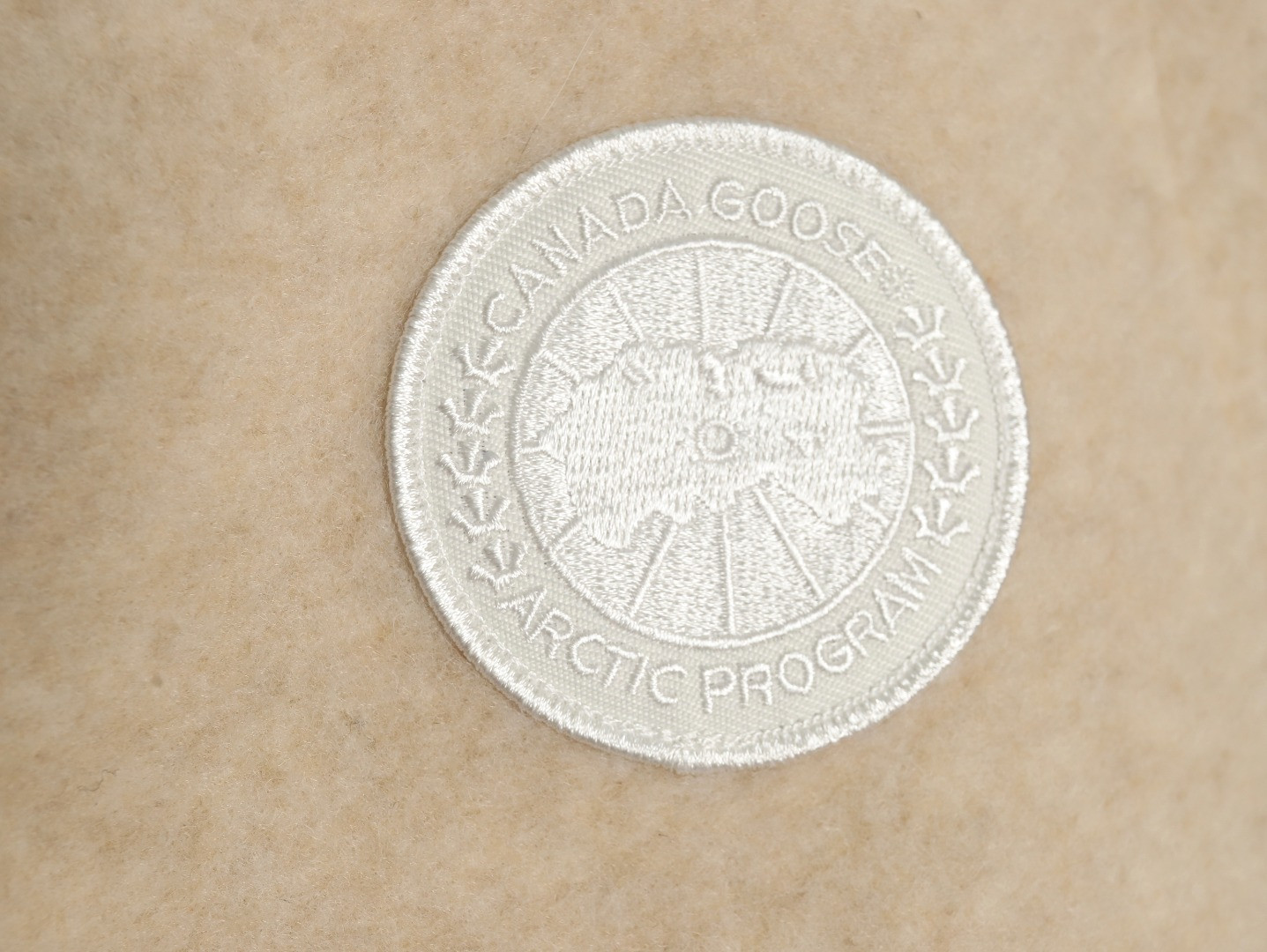 Can*a Go*e lambskin vest