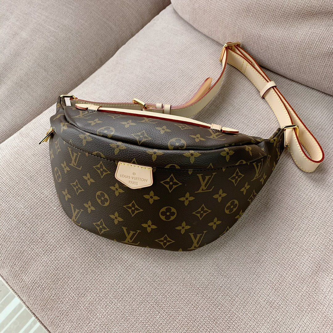 lv BUMBAG M43644