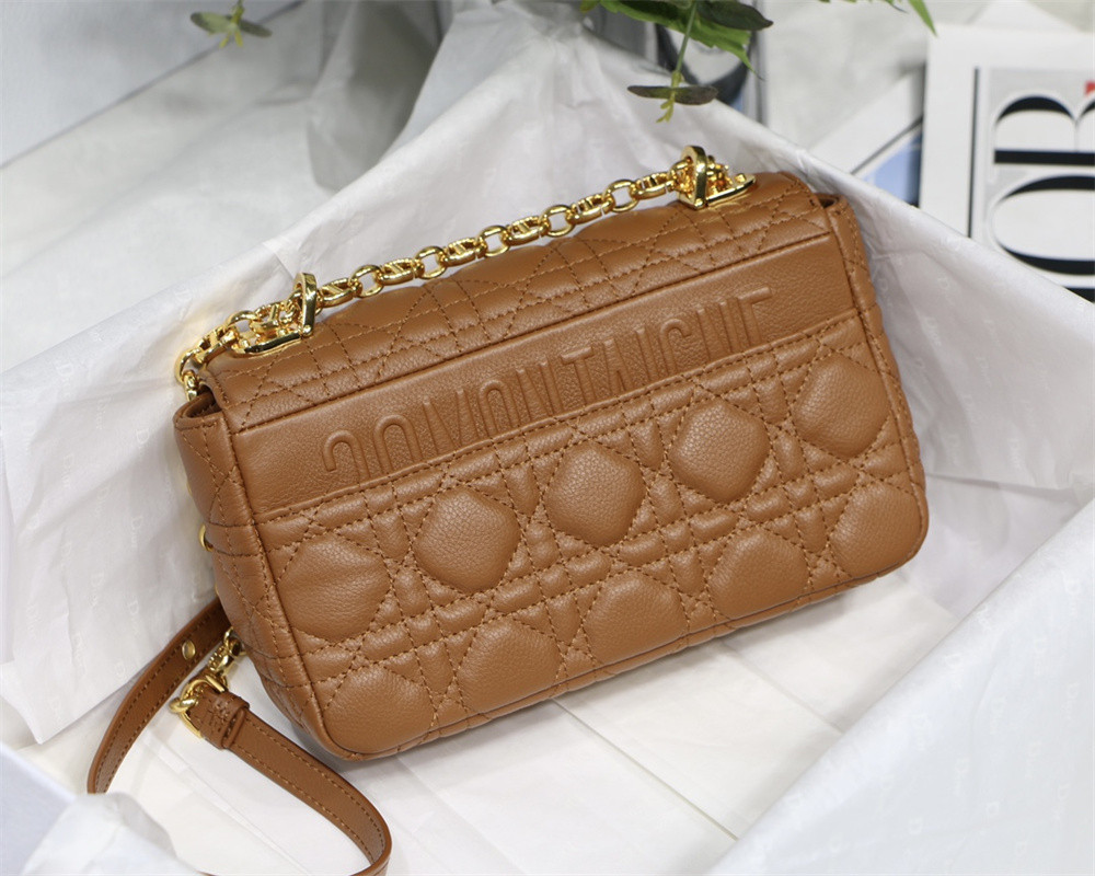 small d*or caro bag caramel S*pple cannage calfskin 20 x 12 x 7 cm