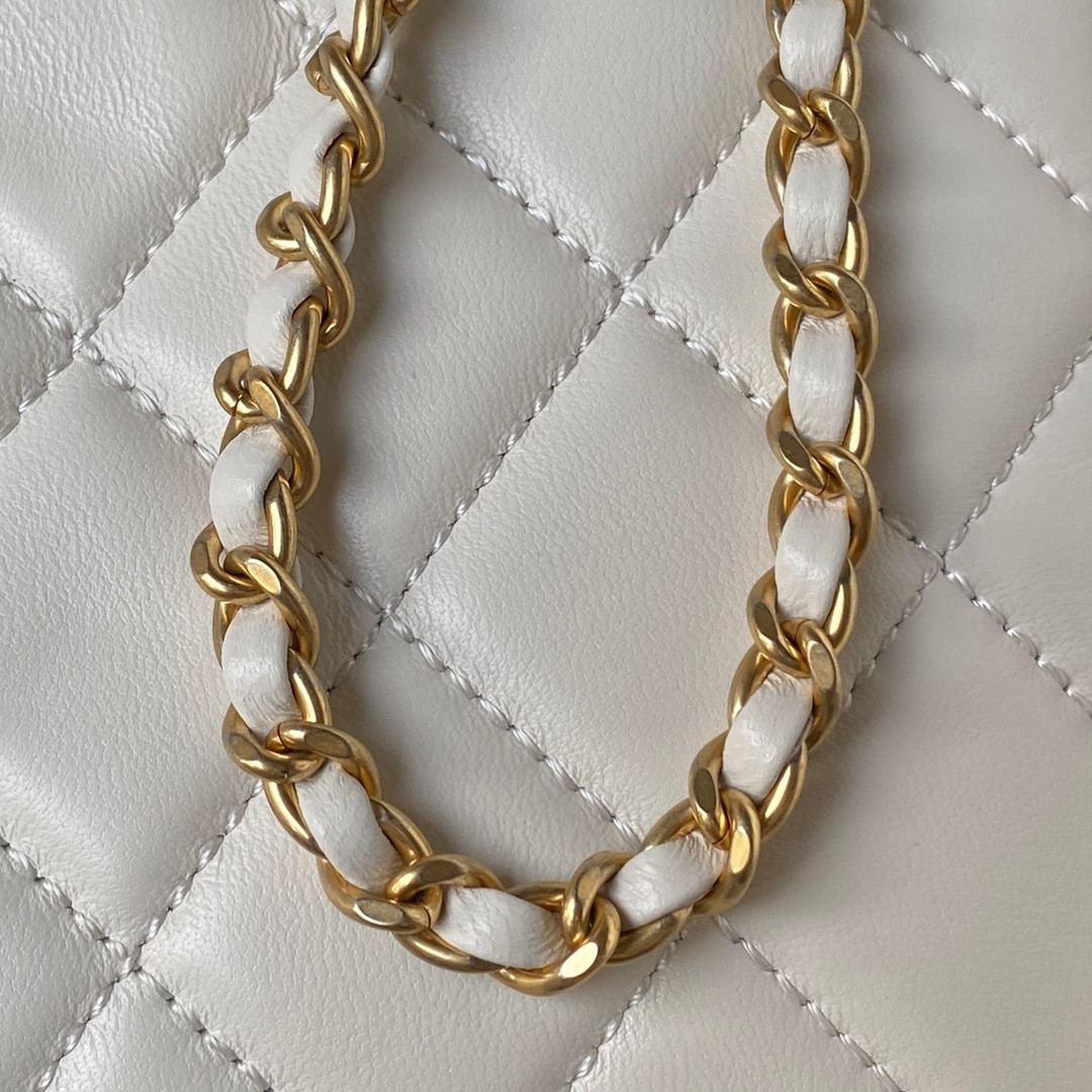 Ch*el baguette bag white 4.5 × 9.4 × 1.8 in