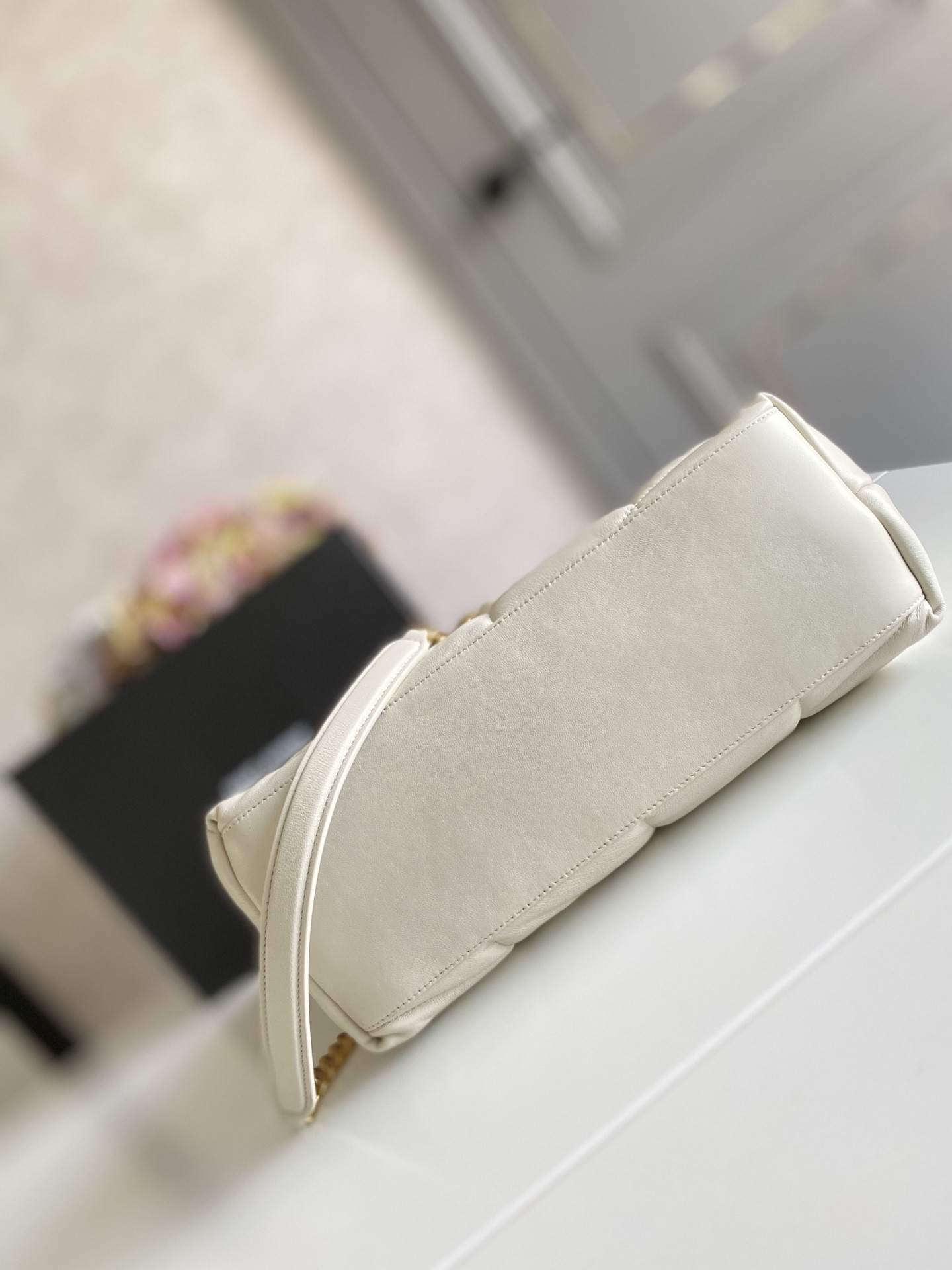 Y*L puffer medium in nappa leather white 13.7 x 9 x 5.3 inches