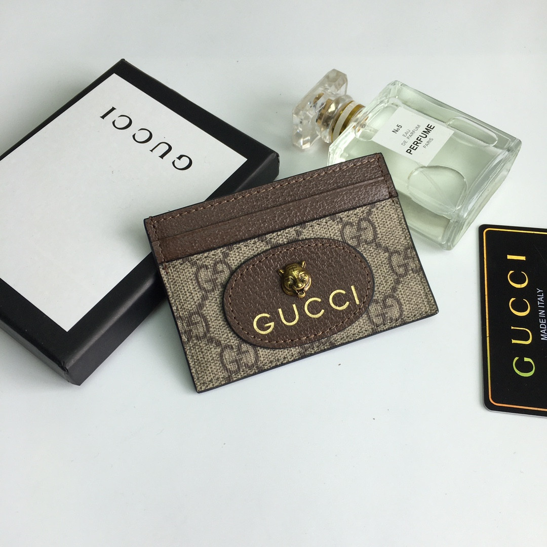 G*u*i gg  card case wallet