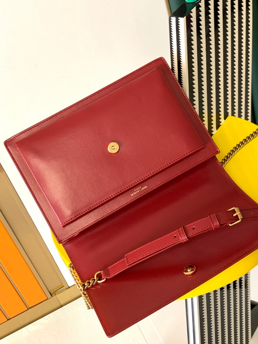 Y*L sunset large in smooth leather red 10.6 x 7 x 3.1 inches