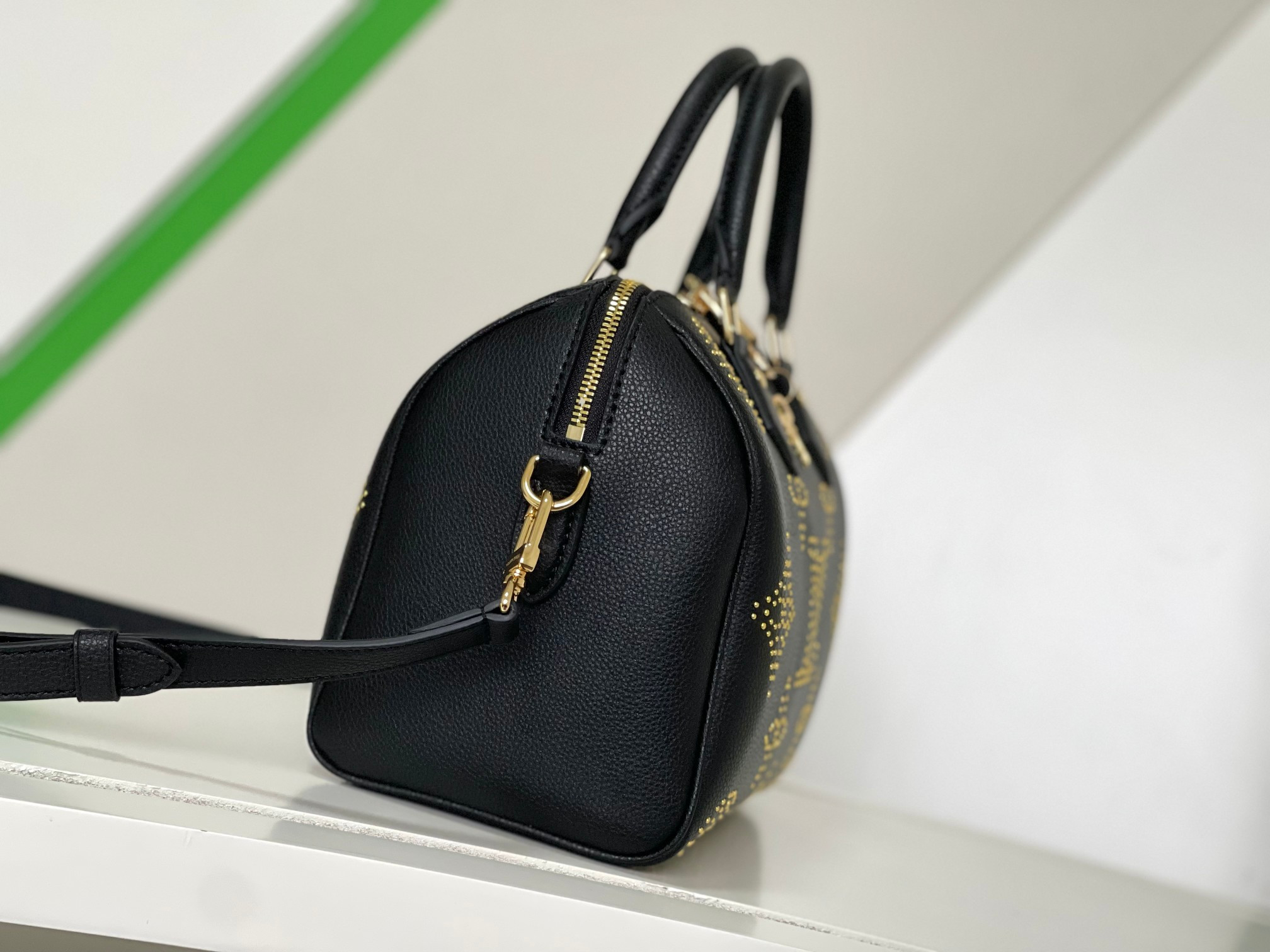 LV M46736 Speedy Bandoulière 25  9.8 x 7.5 x 5.9 inches