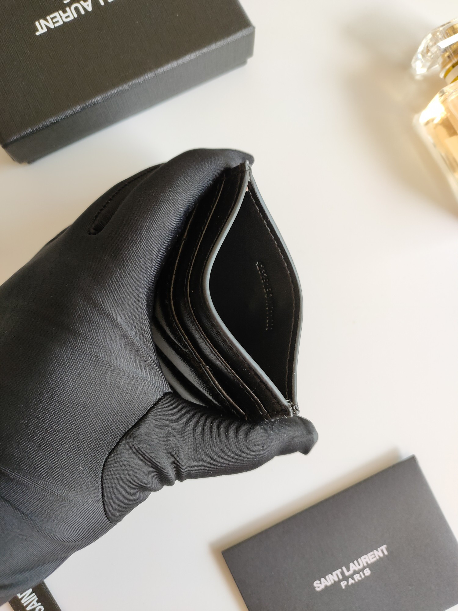 Y*L card holder 10.5×7.5×0.5cm