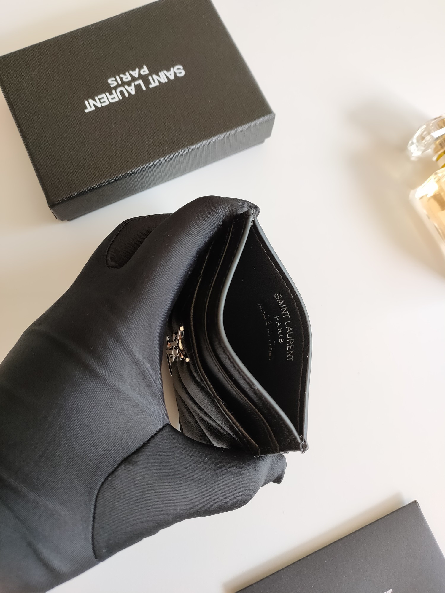 Y*L card holder 10.5×7.5×0.5cm