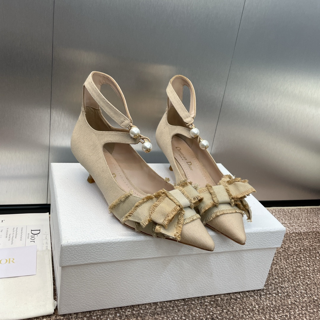 ua D*or aD*orable pump