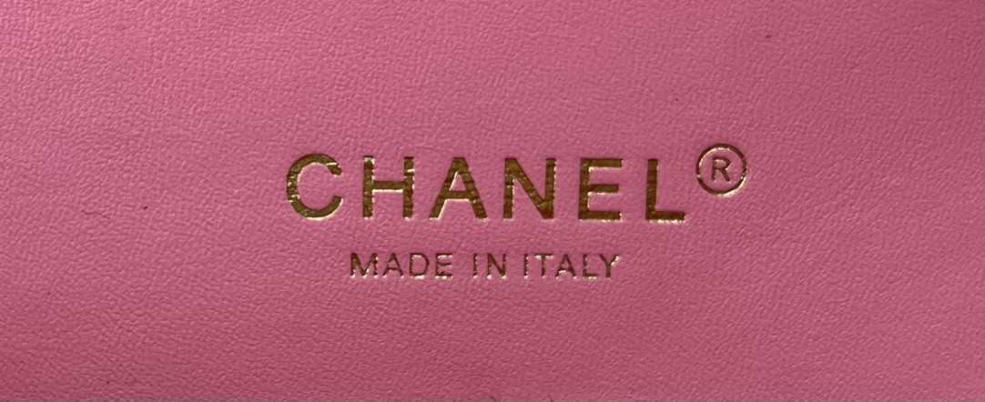 Ch*el classic 11.12 handbag tweed & gold-tone metal   6 × 9.9 × 2.5 in