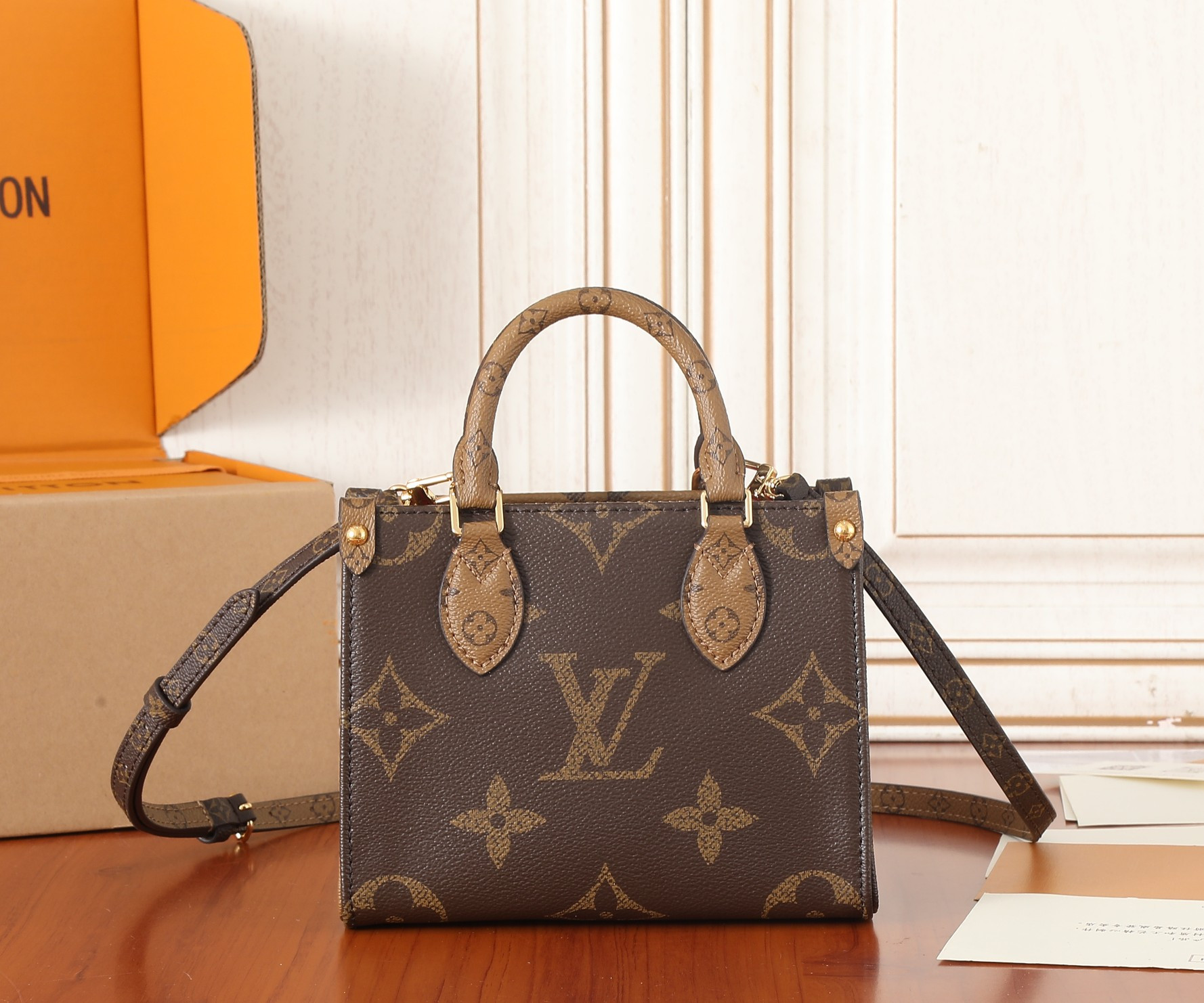 LV  OnTheGo BB M46839 7.1 x 5.9 x 3.3 inches