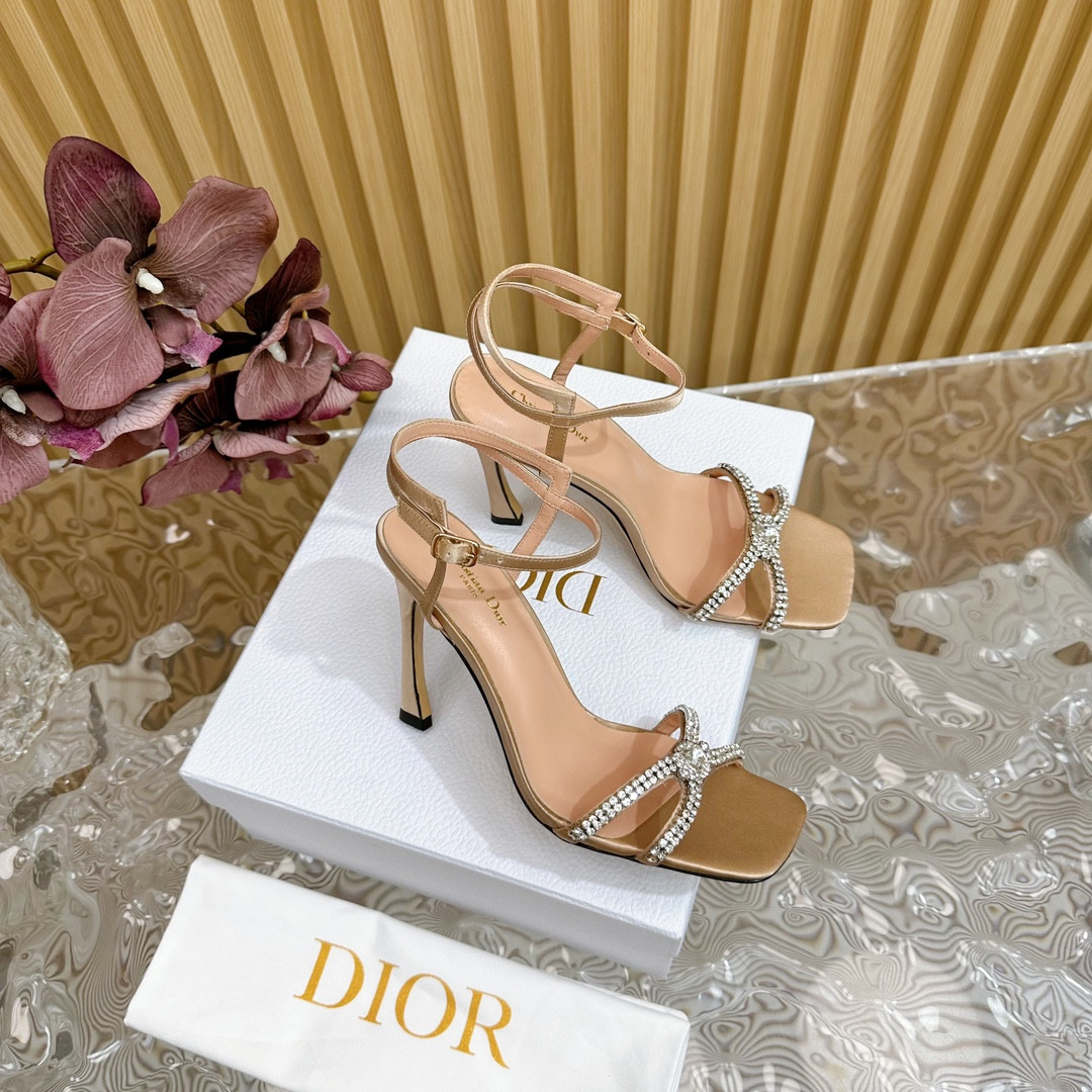 ua D*or slingback pump