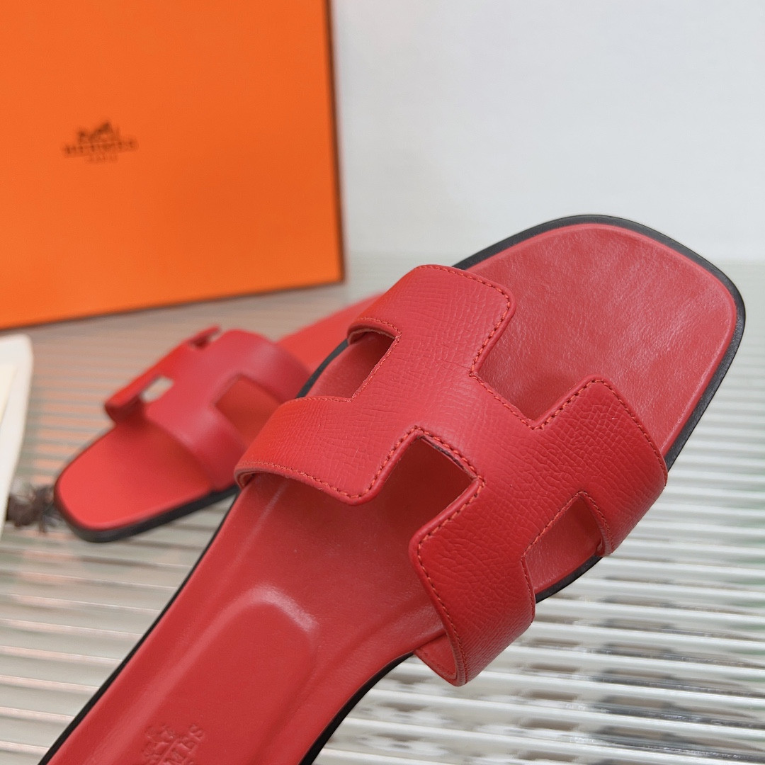 UA Hermès Oran sandal