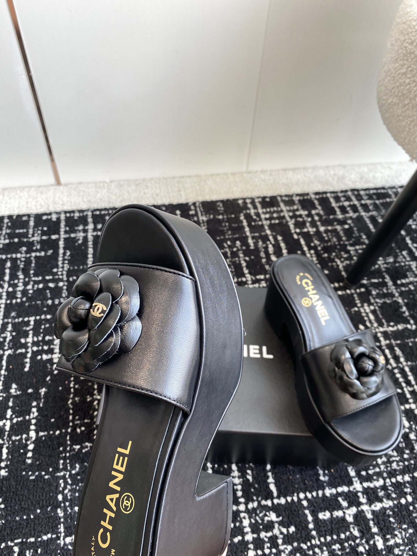 ua Ch*el mules platform heels