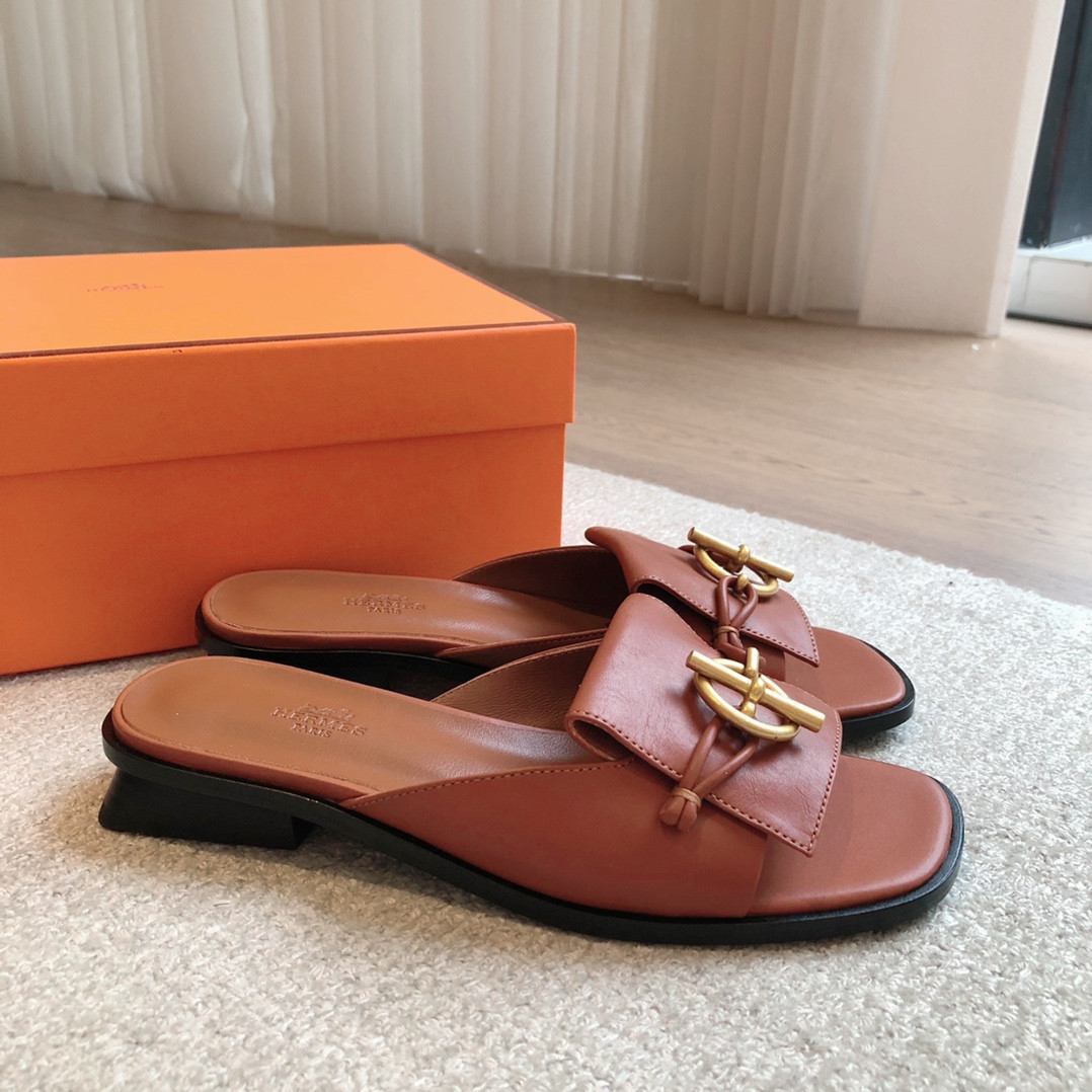 UA Hermès Isle sandal