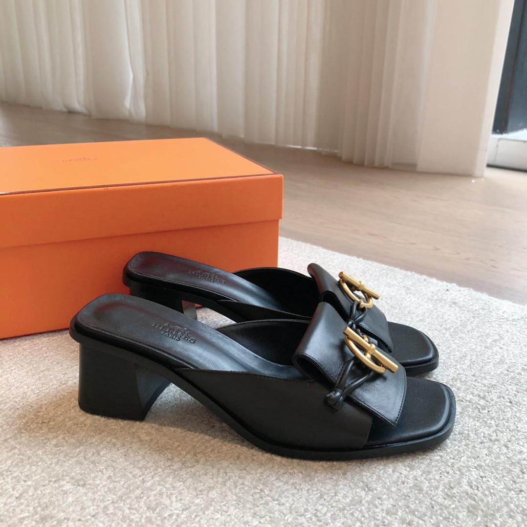 UA Hermès Isle sandal