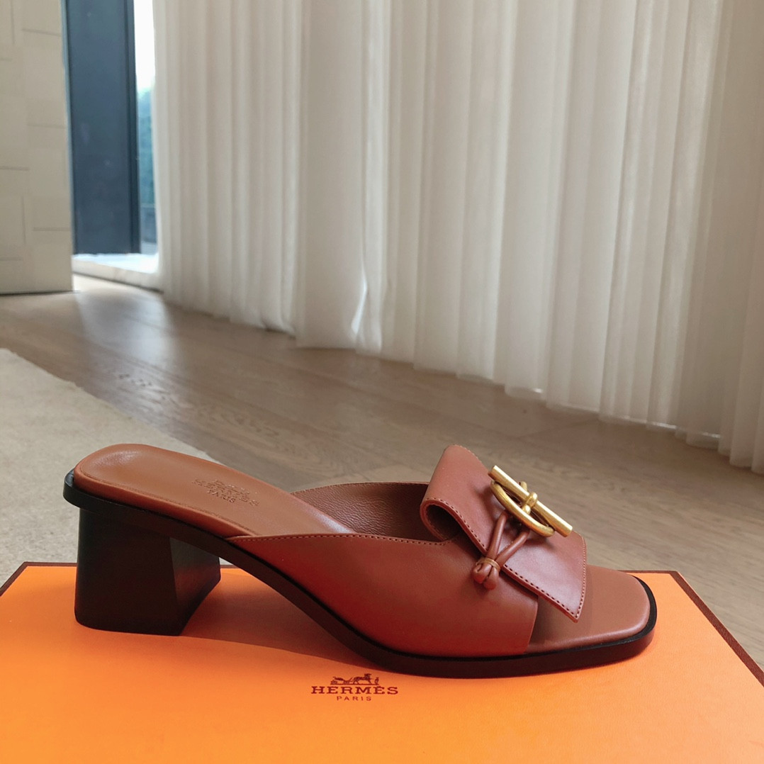 UA Hermès Isle sandal