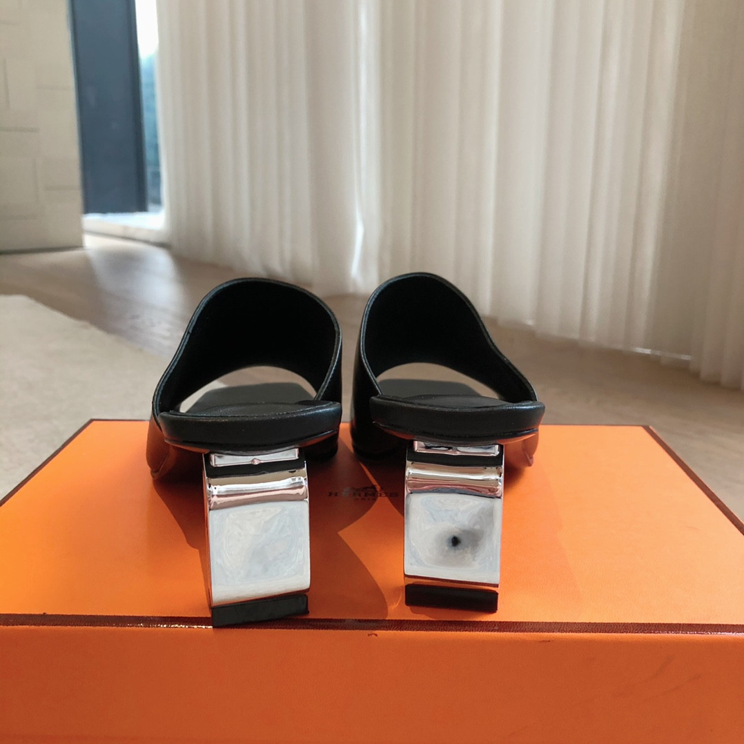 UA Hermès Iconique 60 sandal
