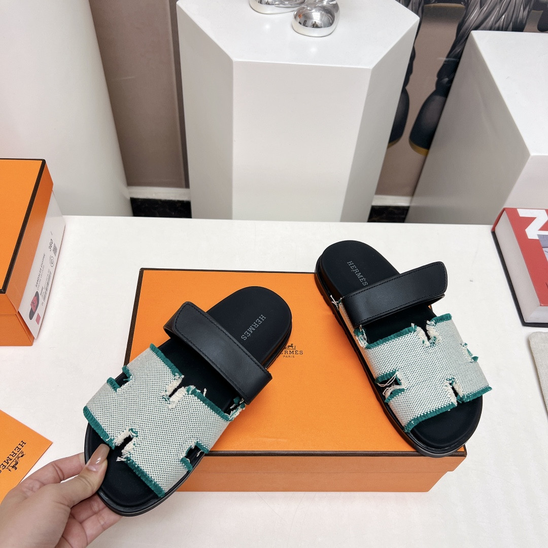 UA Hermès Chypre sandal