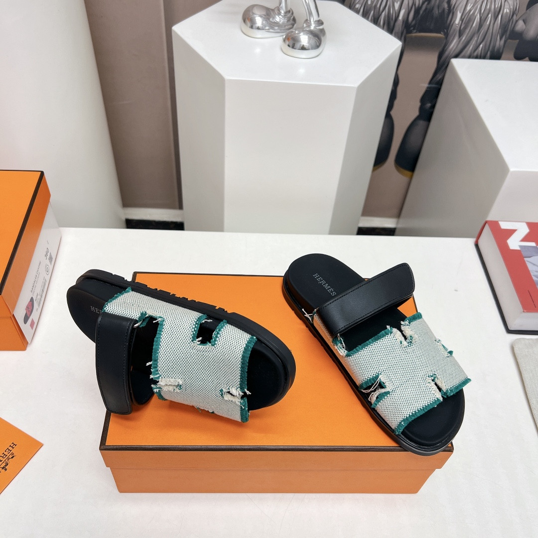 UA Hermès Chypre sandal