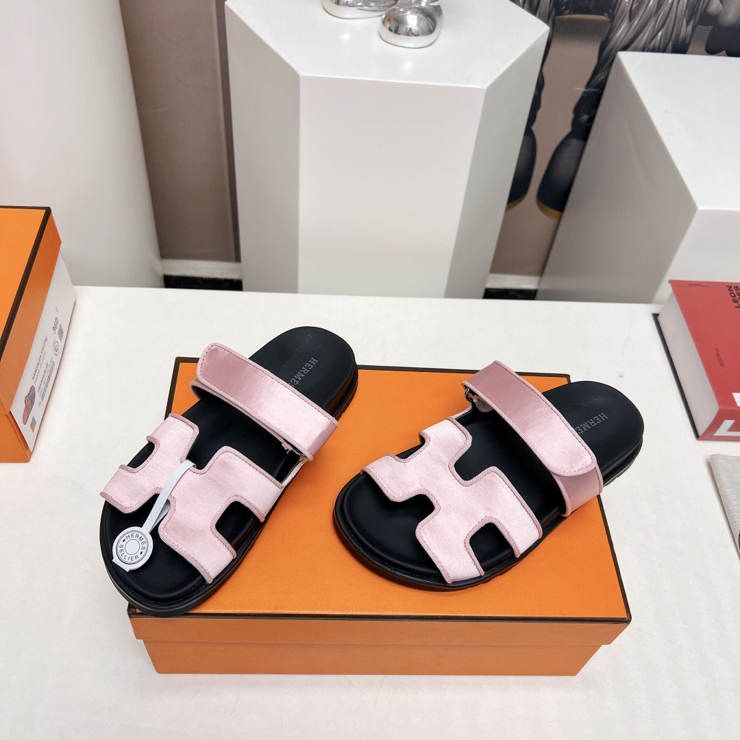 UA Hermès Chypre sandal