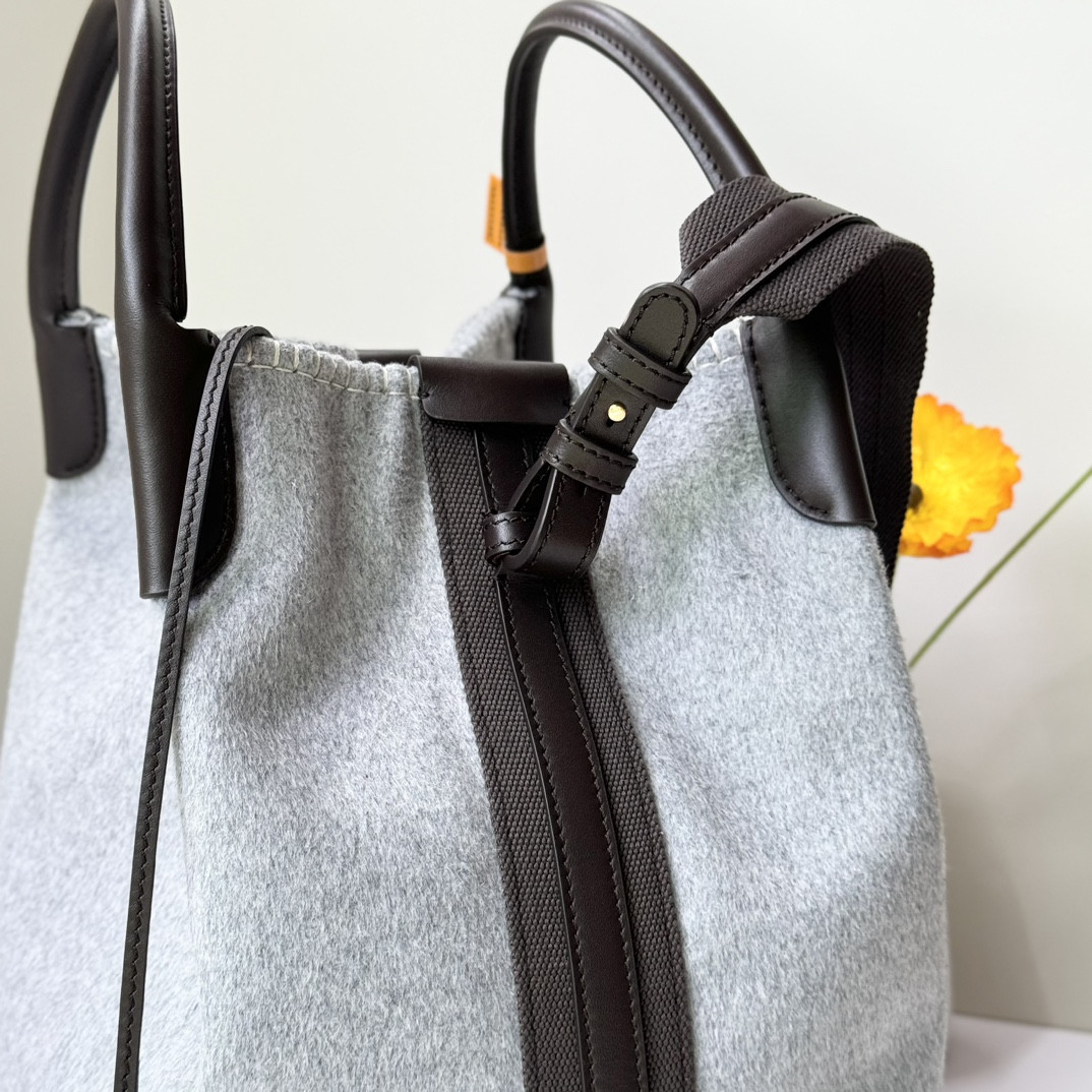 L**o p*ana large bale bag 24 x 20 x 27 cm