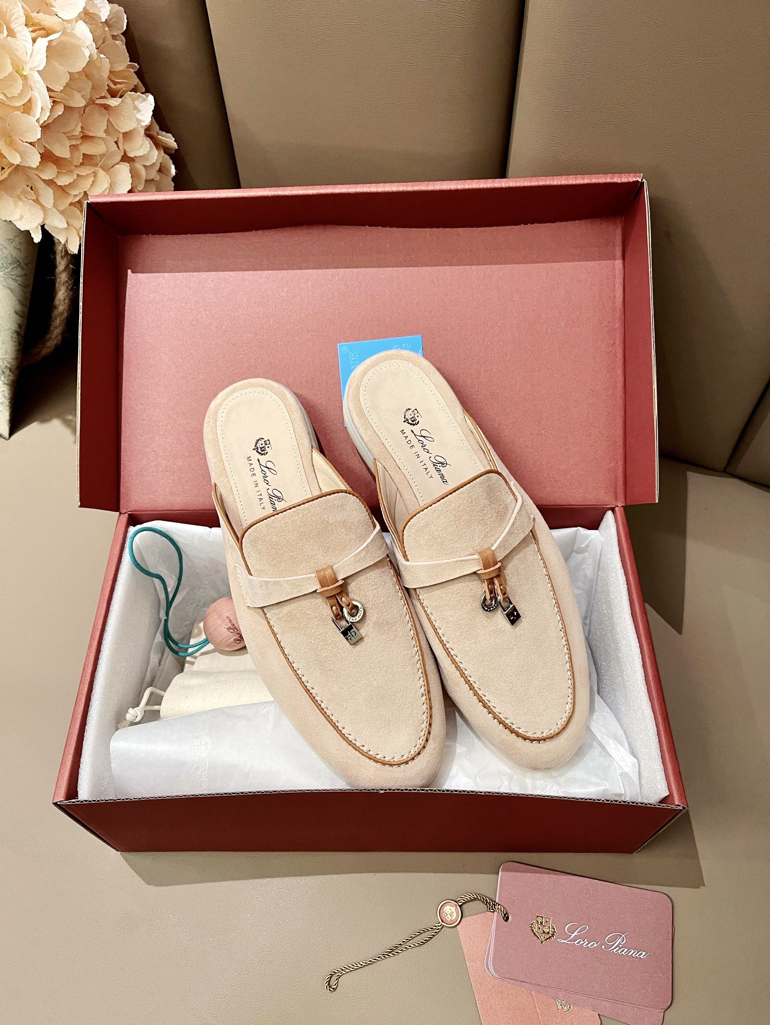 ua L**o p*ana babouche charms walk loafers