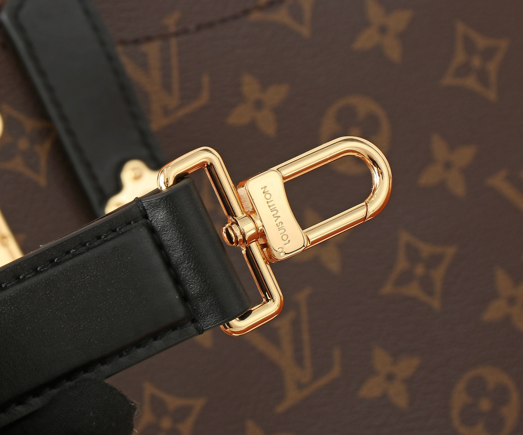 LV lucky Trunk M12075 38 x 23 x 1cm