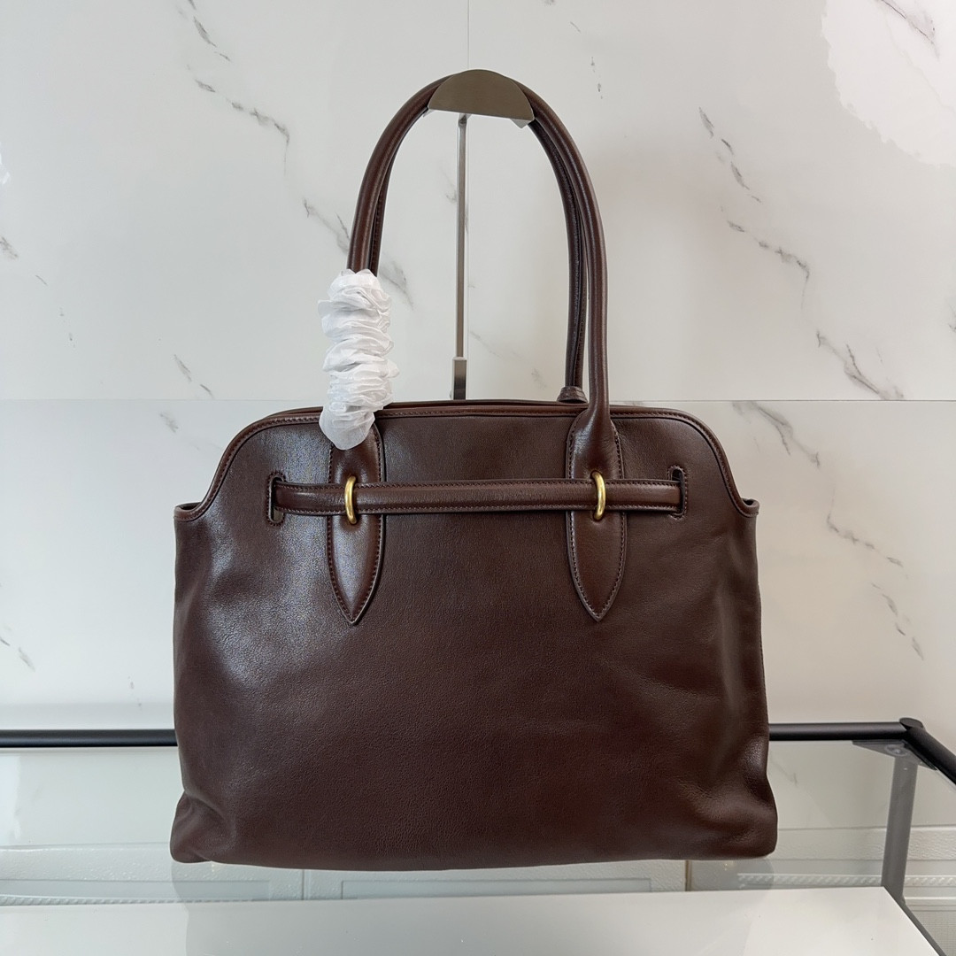 Miu Miu aventure nappa 31X40X13CM