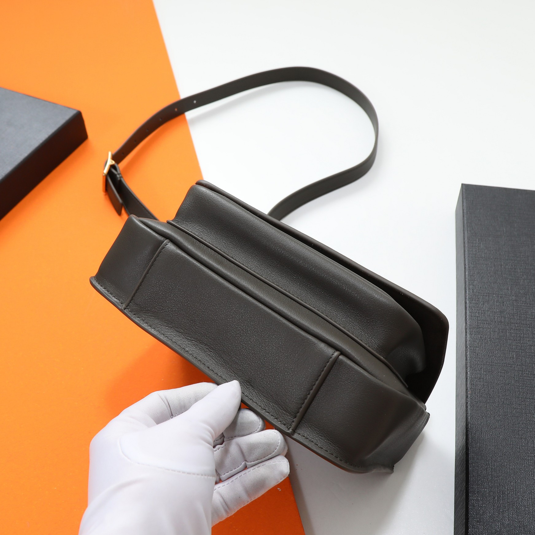 Y*L niki satchel in leather 21.5x16x9cm