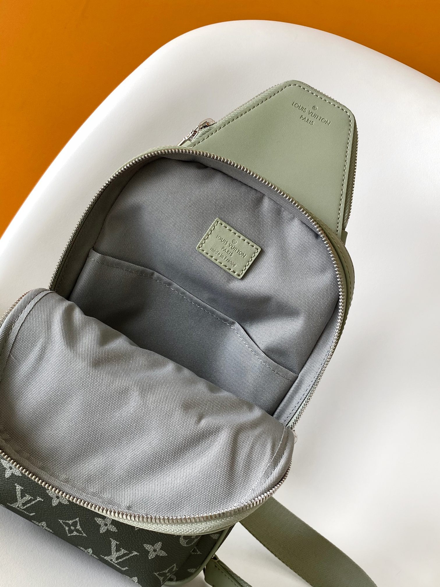 LV AVENUE M11702 20 x 31 x 10cm